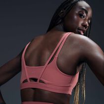 Nike Zenvy Strappy