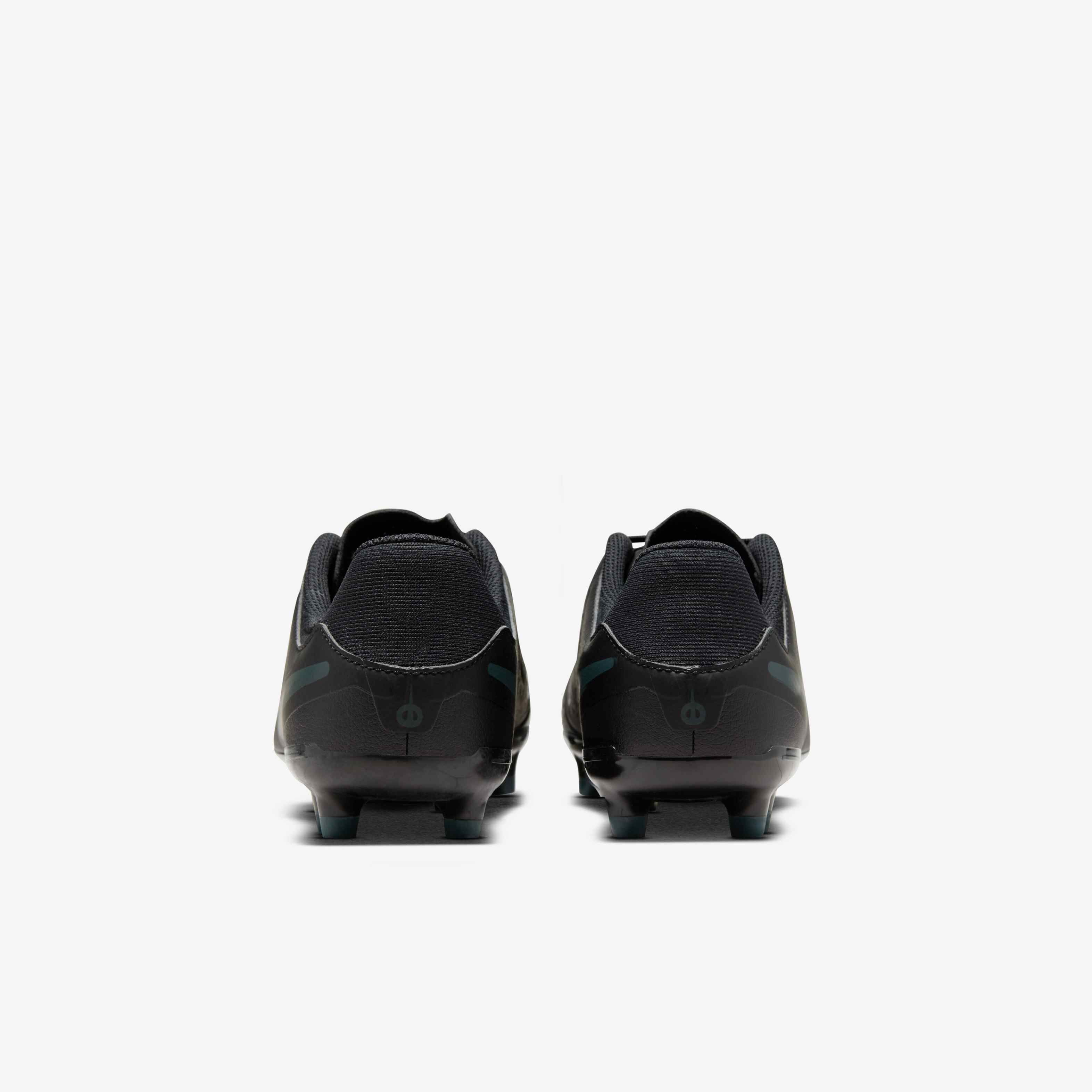 Nike Jr. Tiempo Legend 10 Academy image number 5
