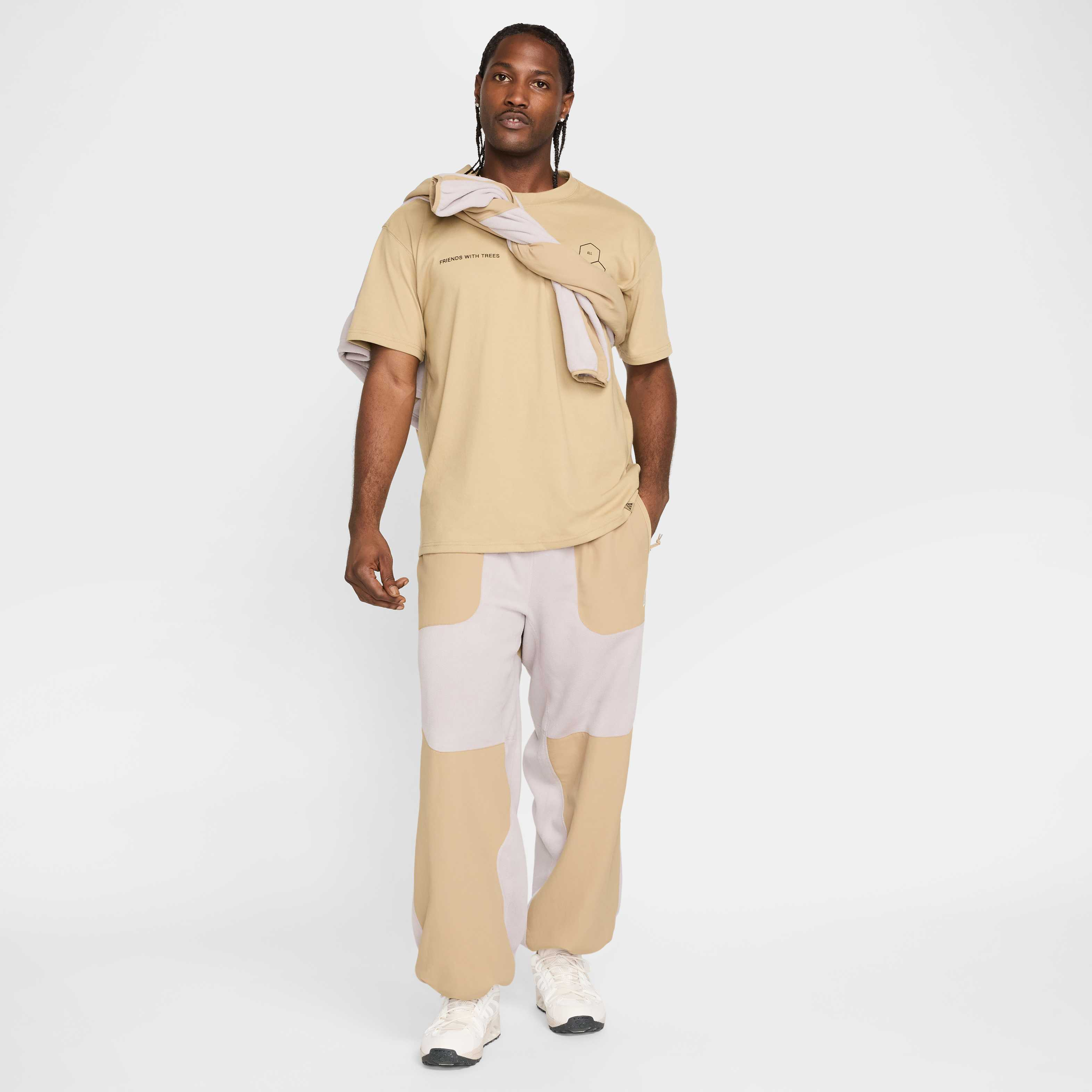 نايكي ايه سي جي 'ووكنج تري' image number 5