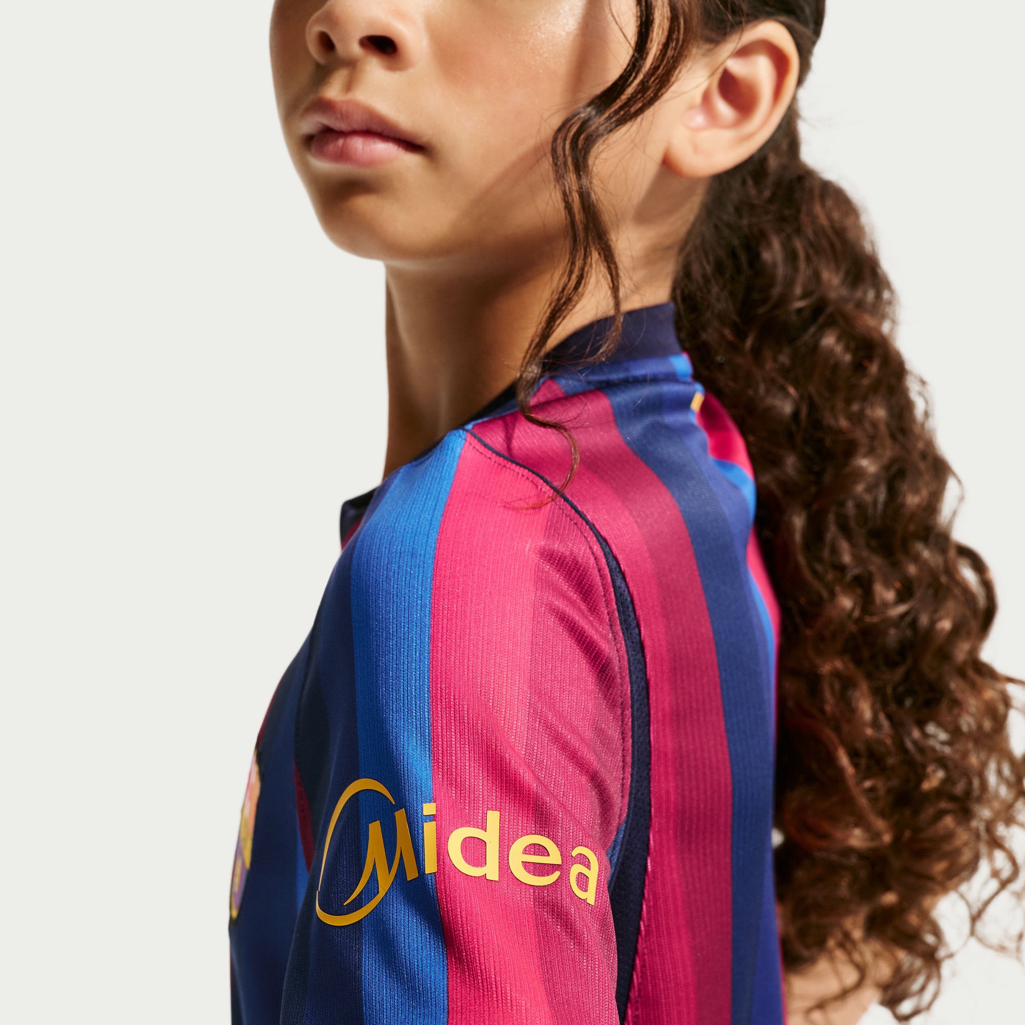 برشلونة 27/2026 الأساسي ستاديوم image number 10