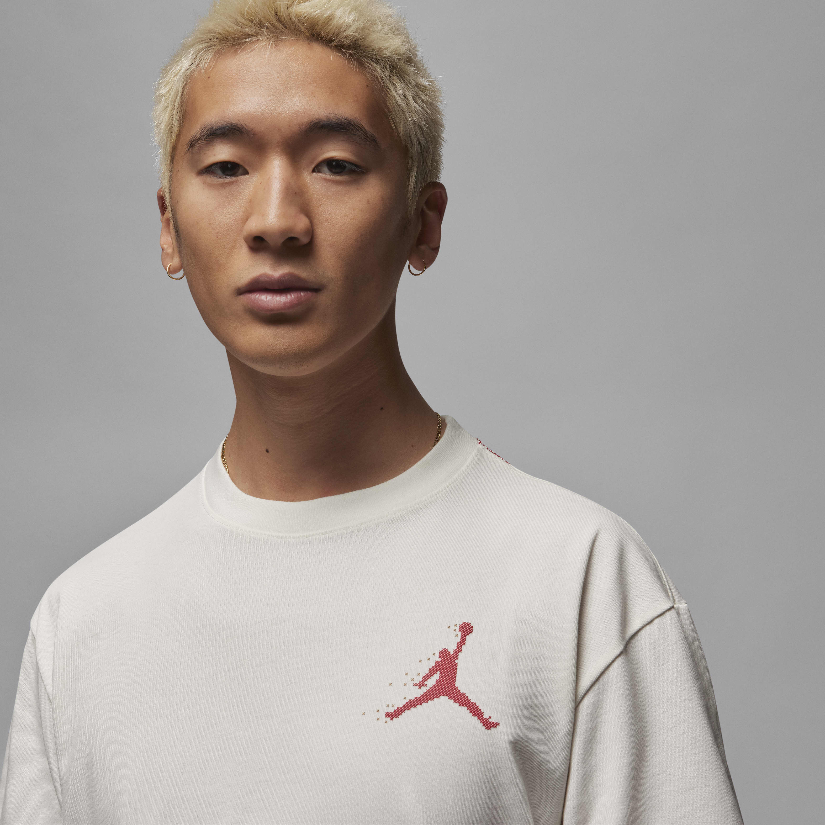 Jordan Essentials Festive image number 2