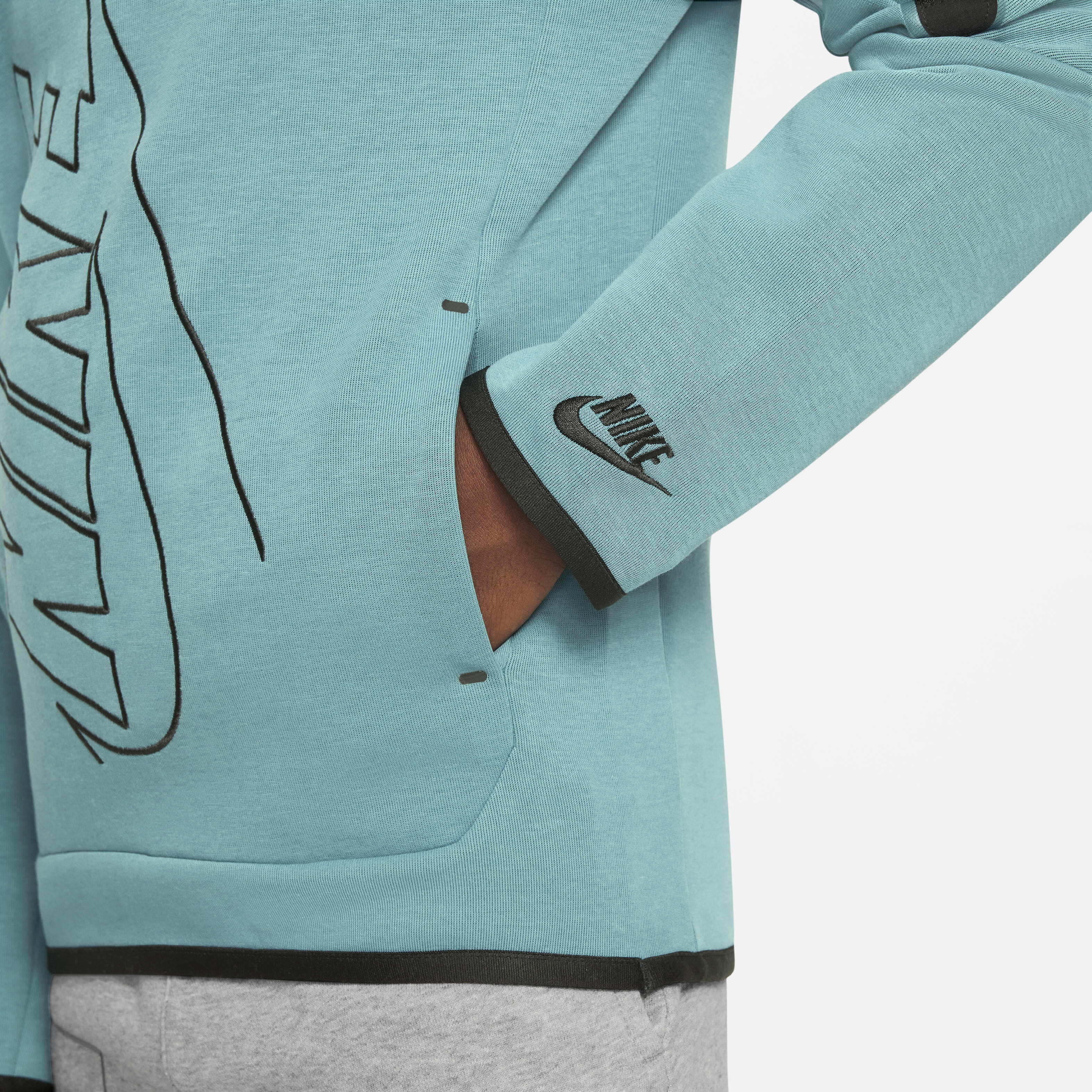 Nike Sportswear Tech Fleece image number 3