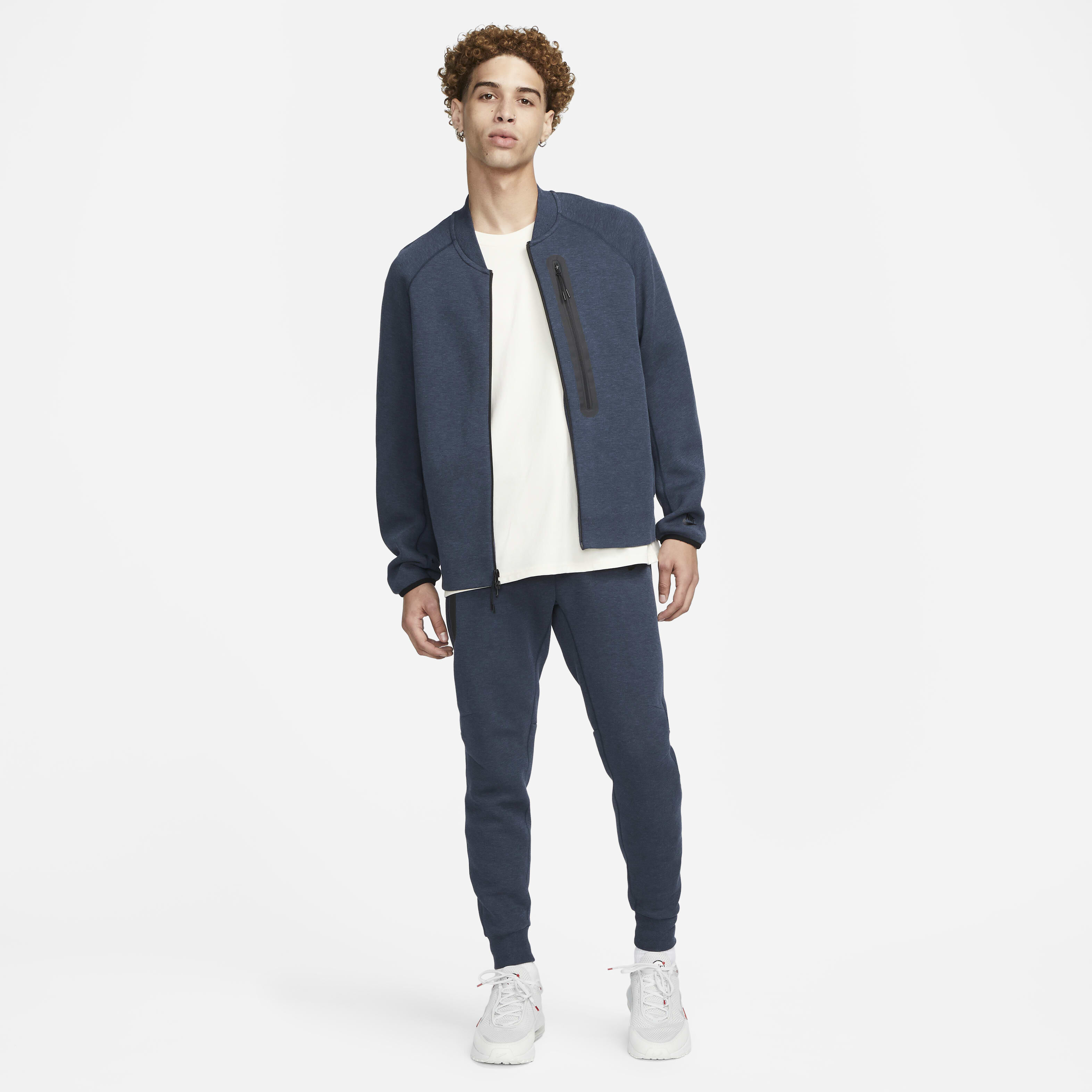 Nike Sportswear Tech Fleece image number 8