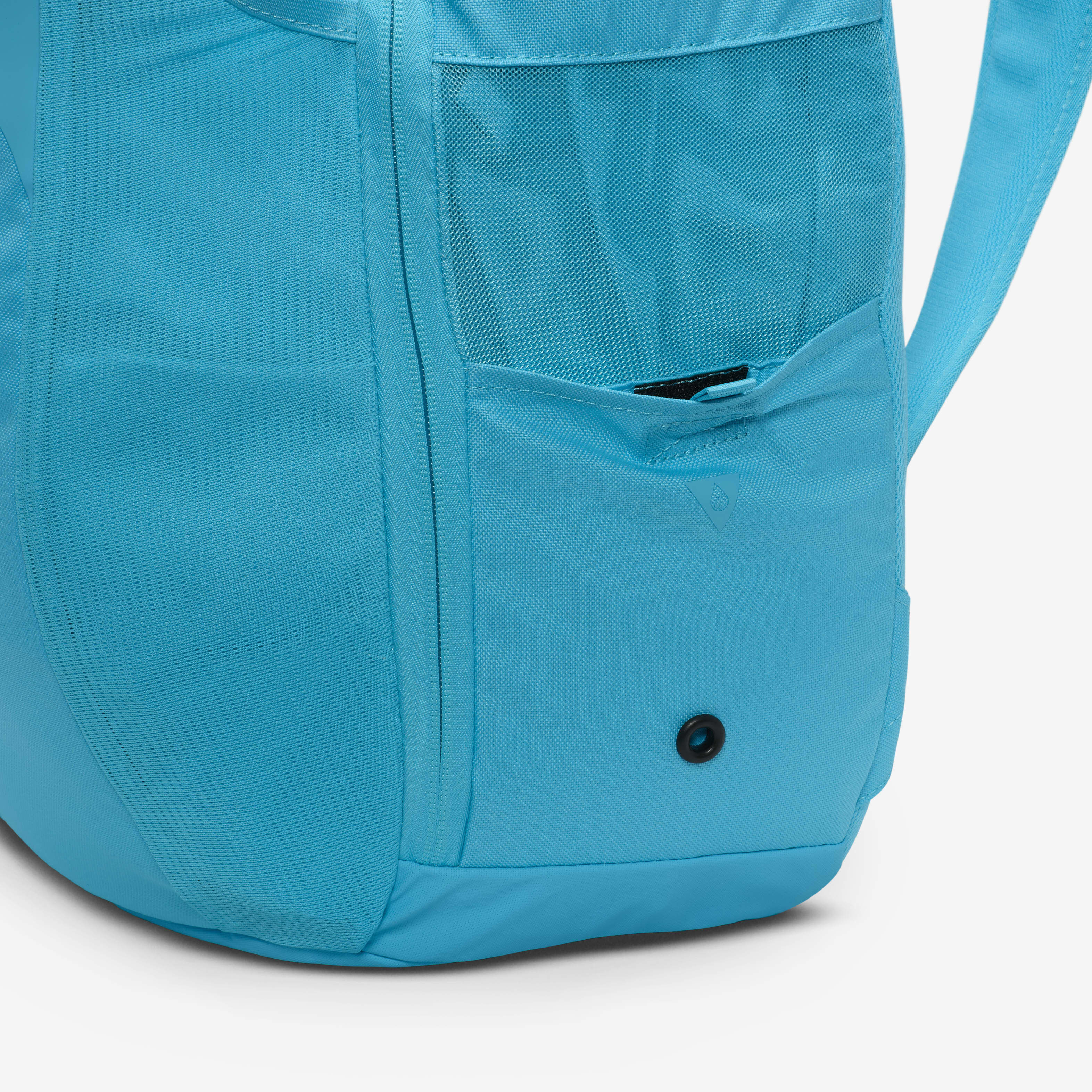 نايكي أكاديمي تيم image number 8