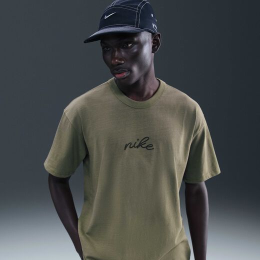 نايكي سبورتسوير بريميوم ايسنشالز