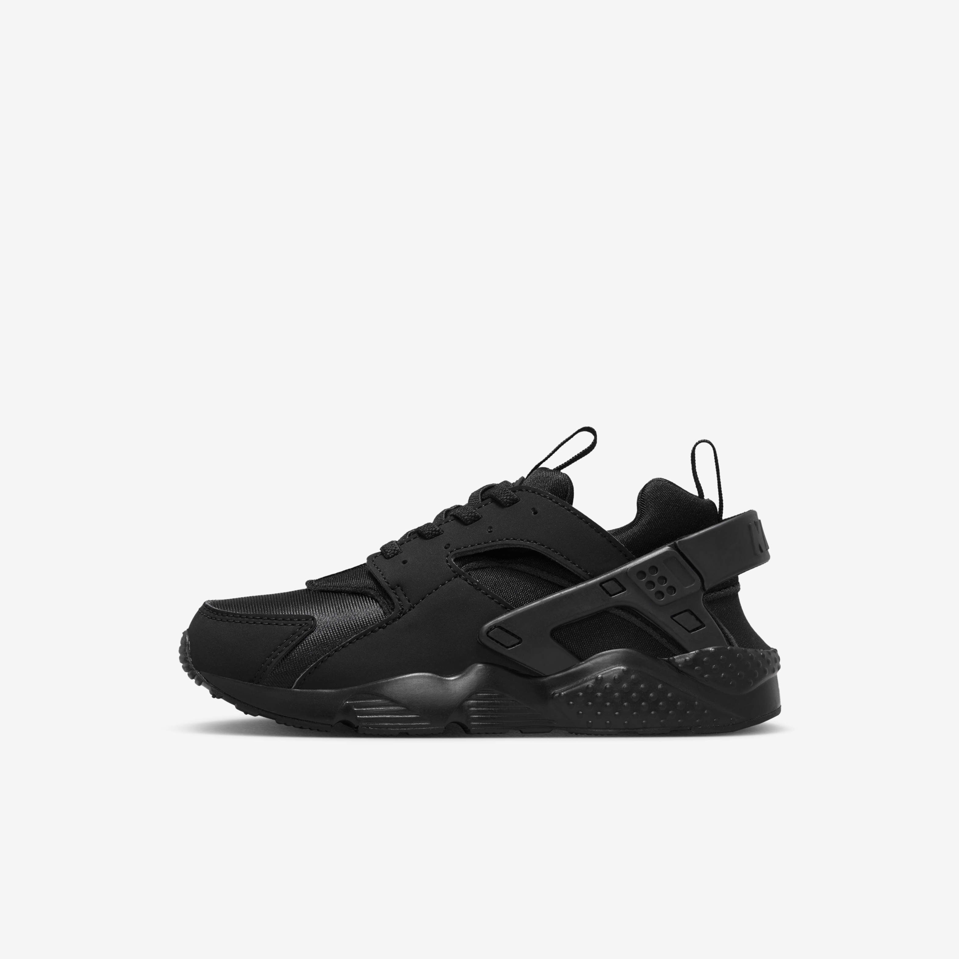 Nike huarache black and white junior outlet
