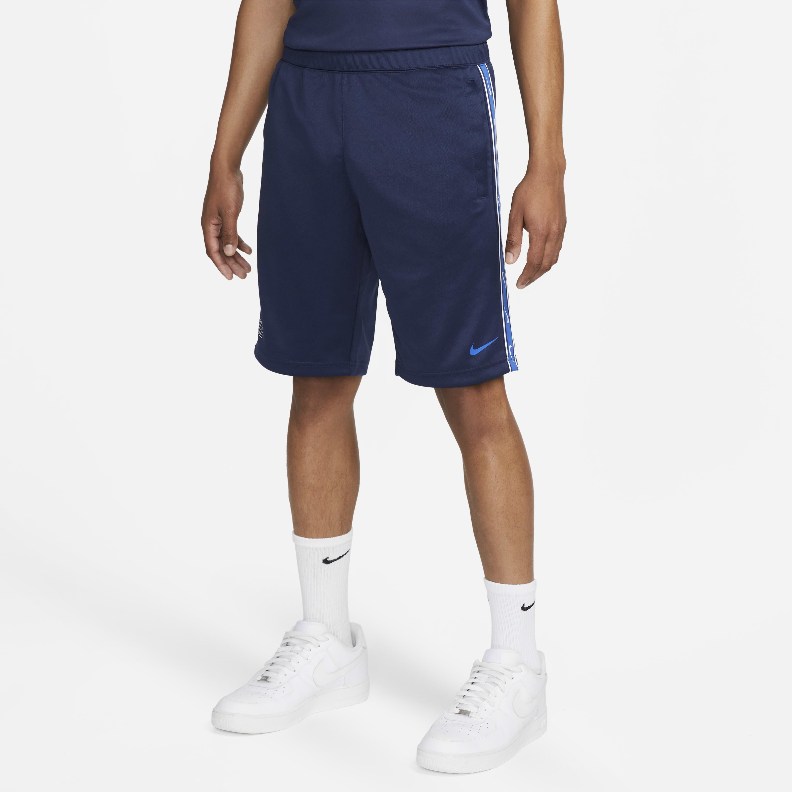 Nike repeat shorts top