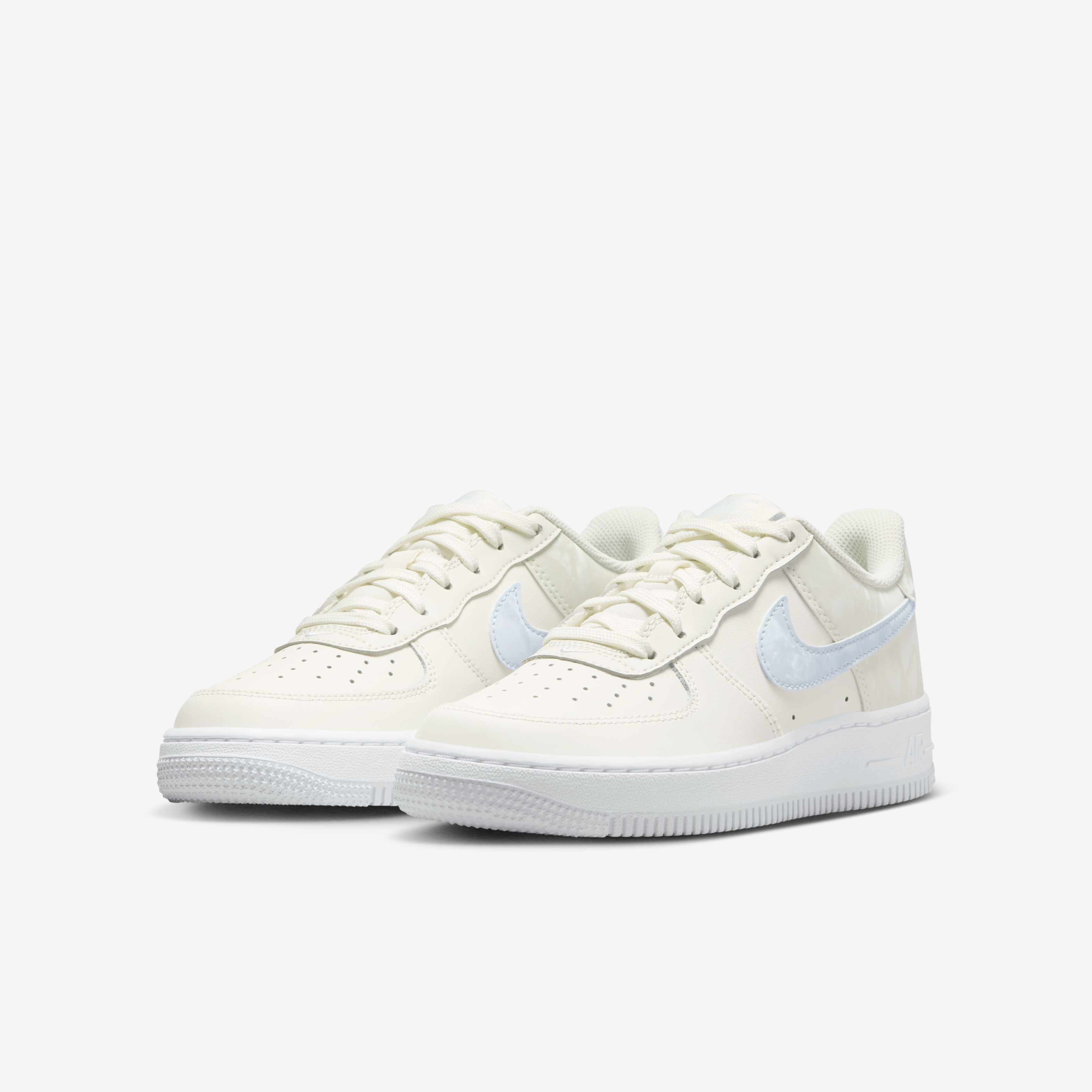 Nike Air Force 1 image number 4