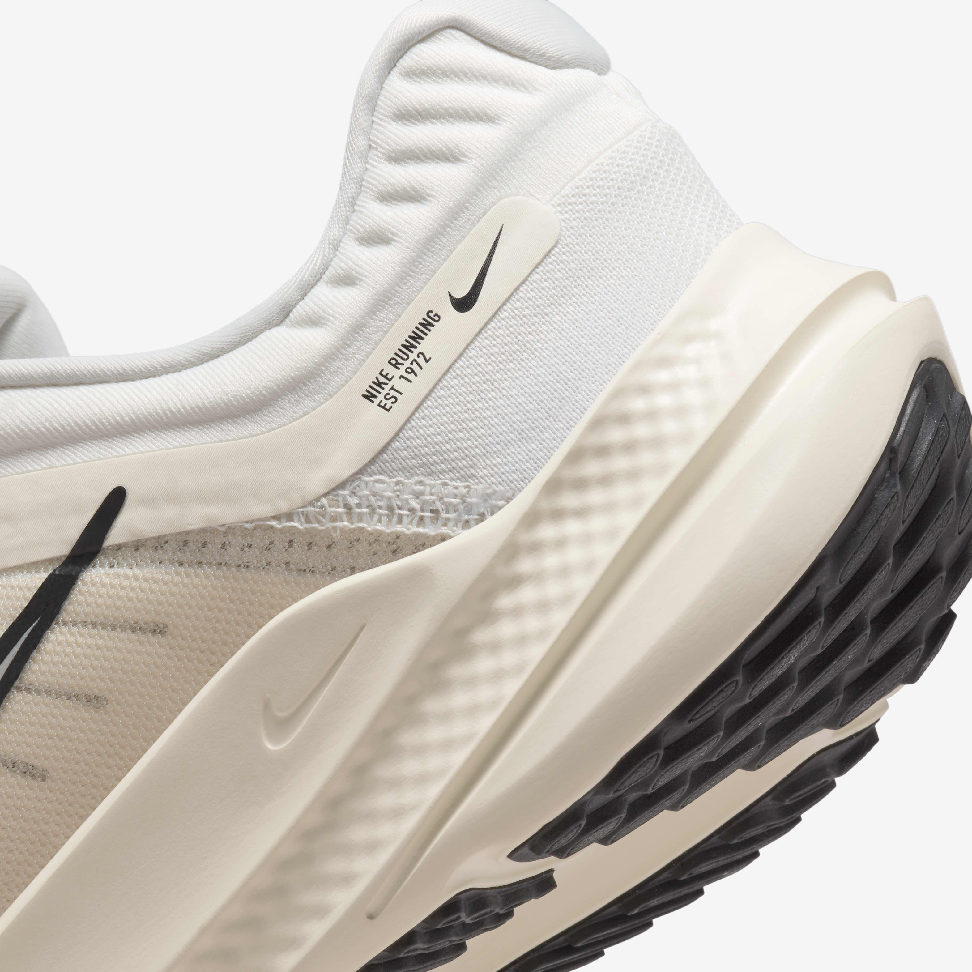 Nike quest wmns hot sale