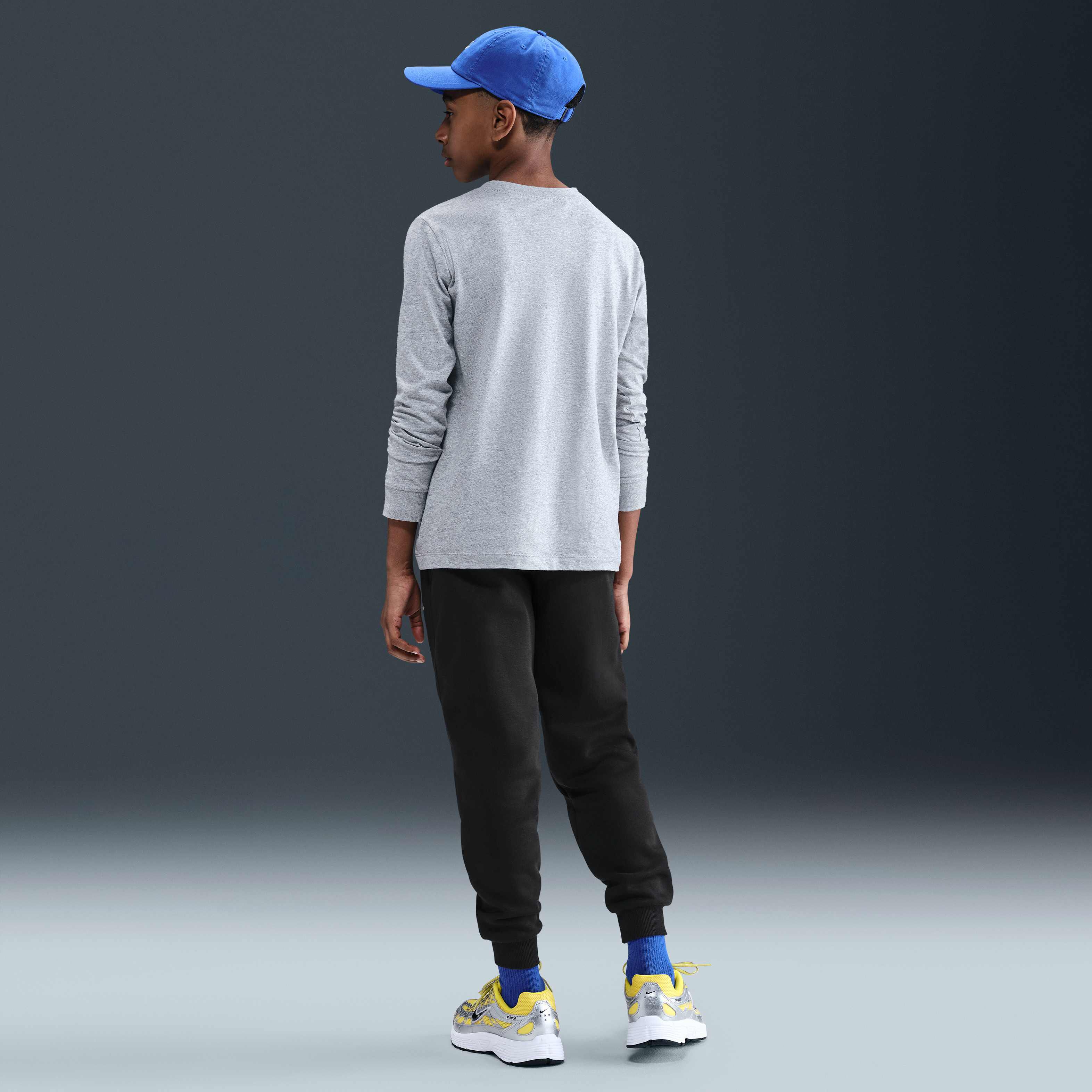 نايكي سبورتسوير image number 3