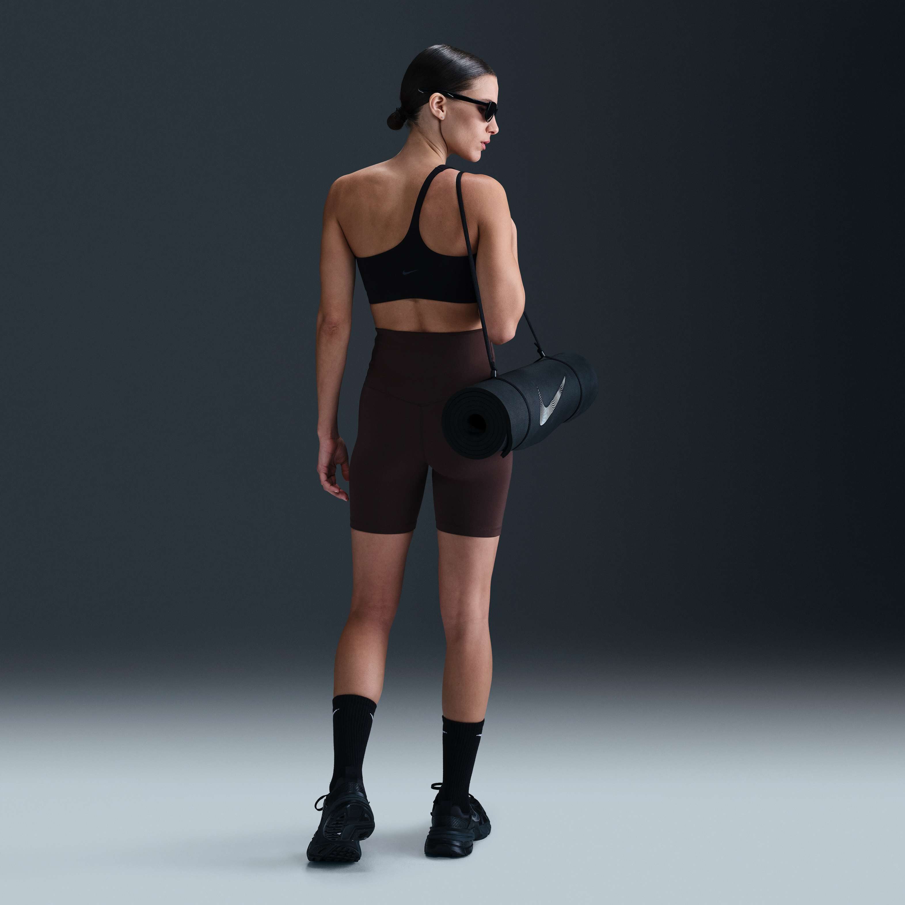 Nike Zenvy Asymmetrical image number 4