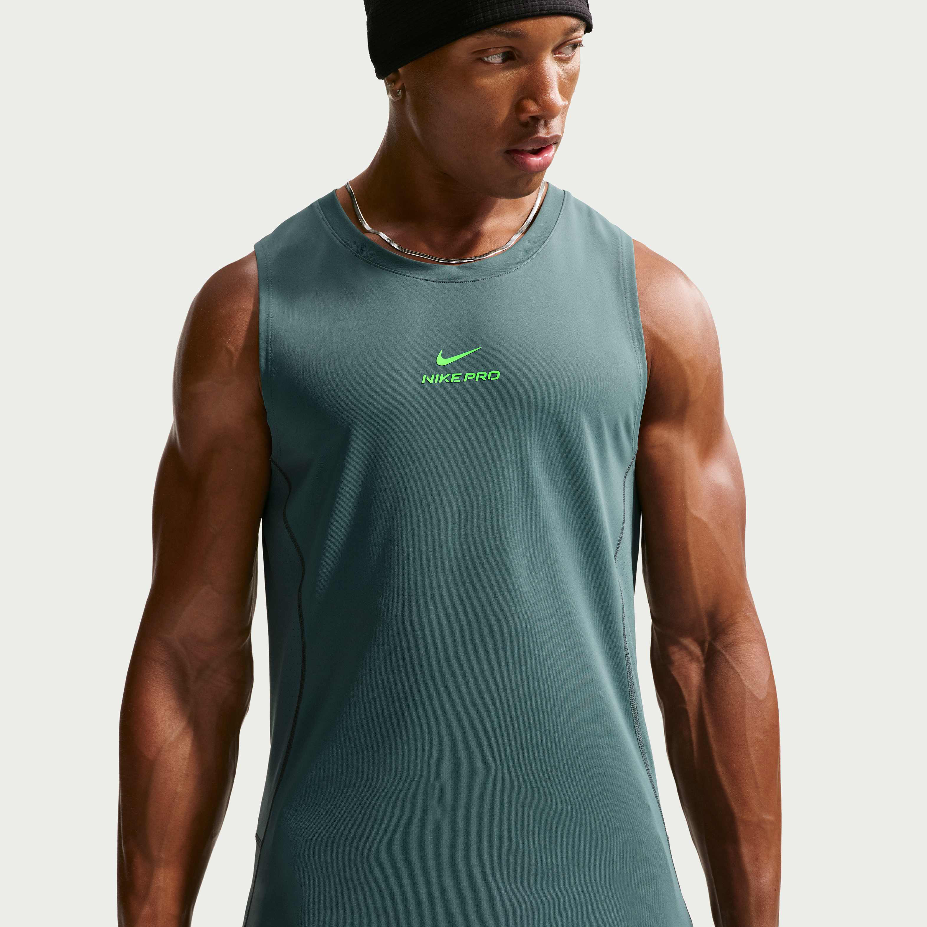 Nike Pro image number 0