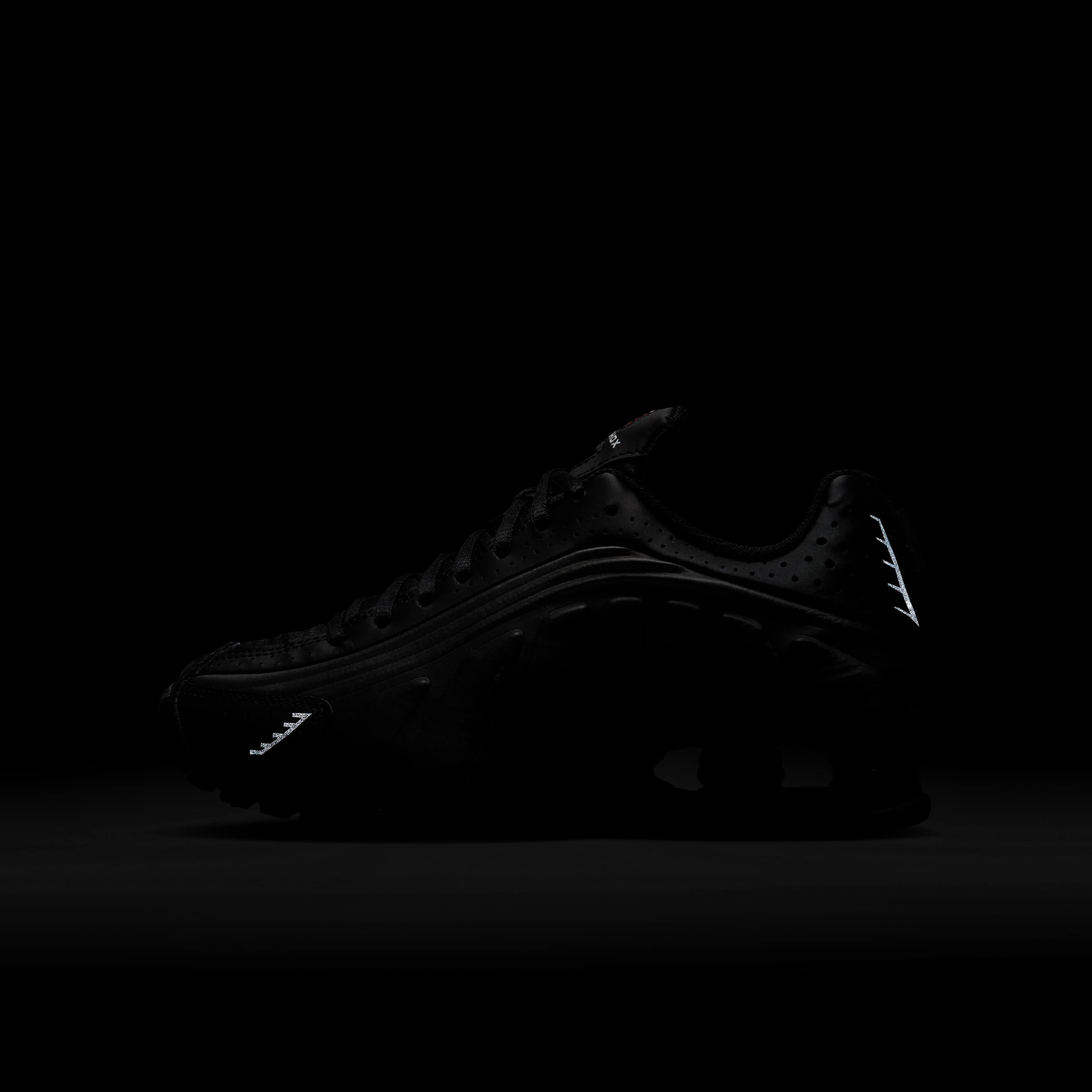 Nike Shox R4 image number 10