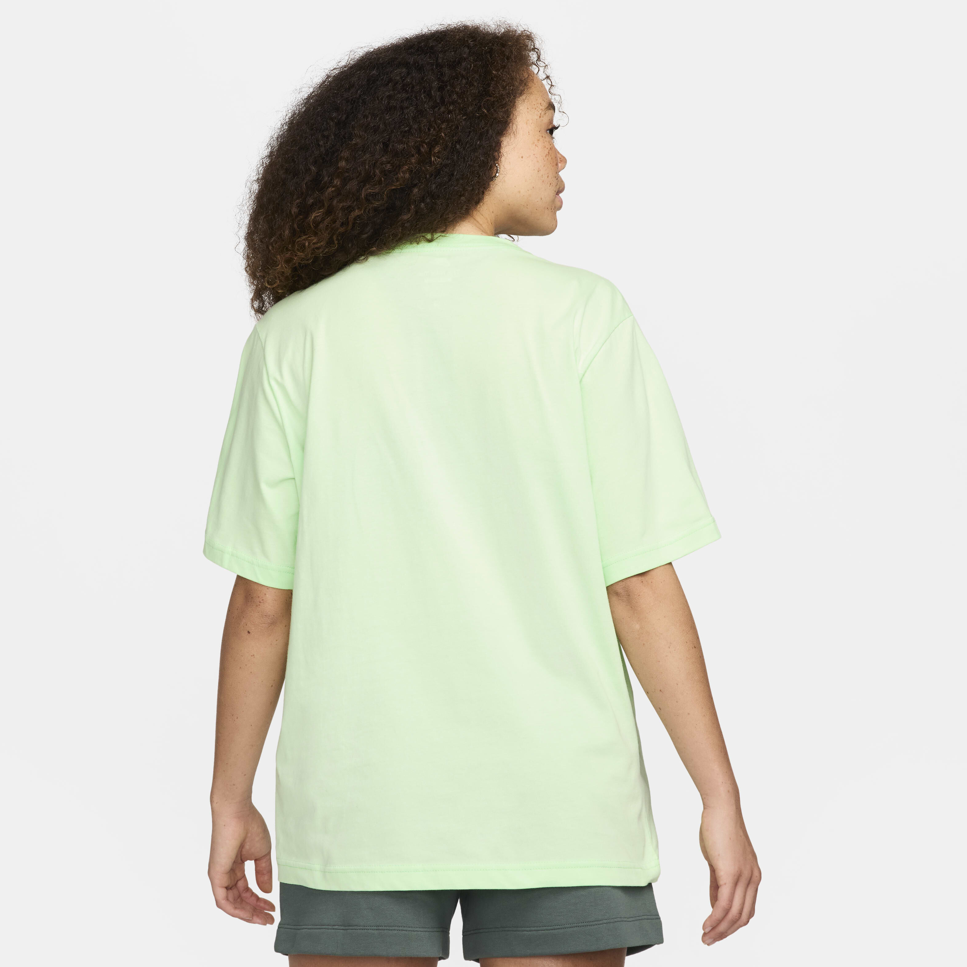 Nike Sportswear Essential image number 1