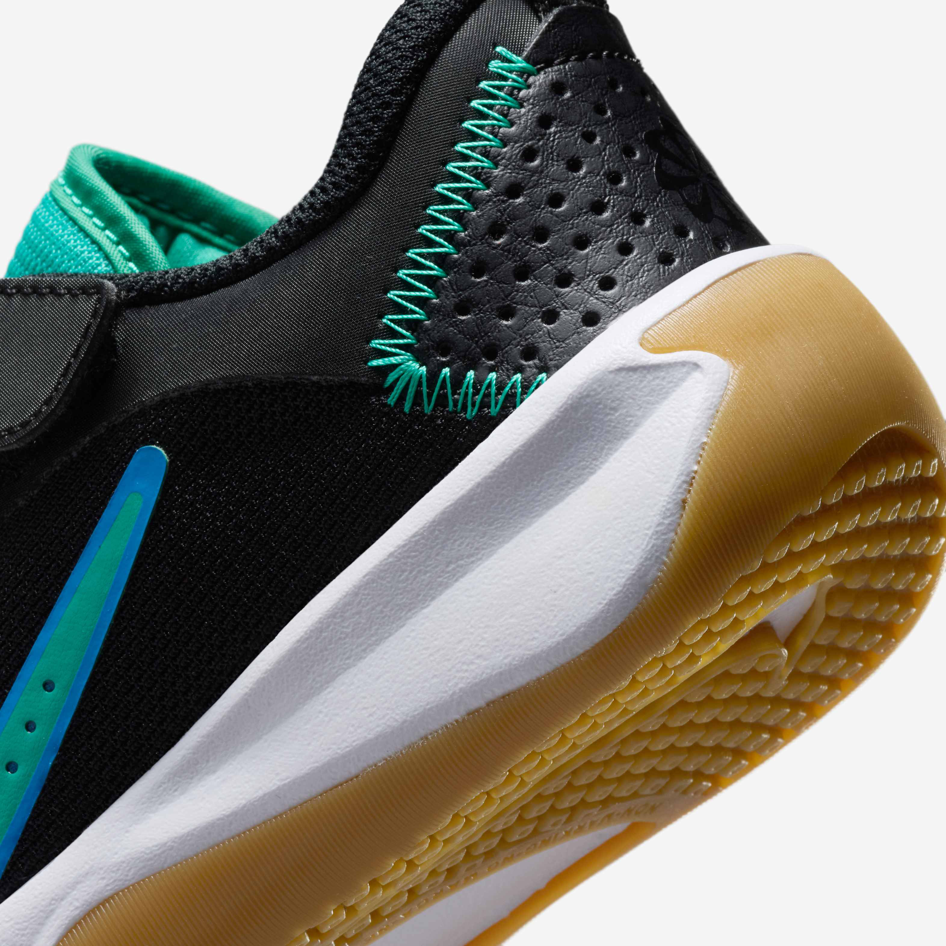 Nike Omni Multi-Court image number 7