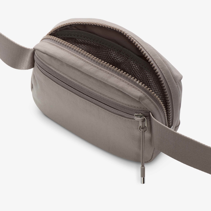 Nike Aura image number 4 Nike Aura image number 4