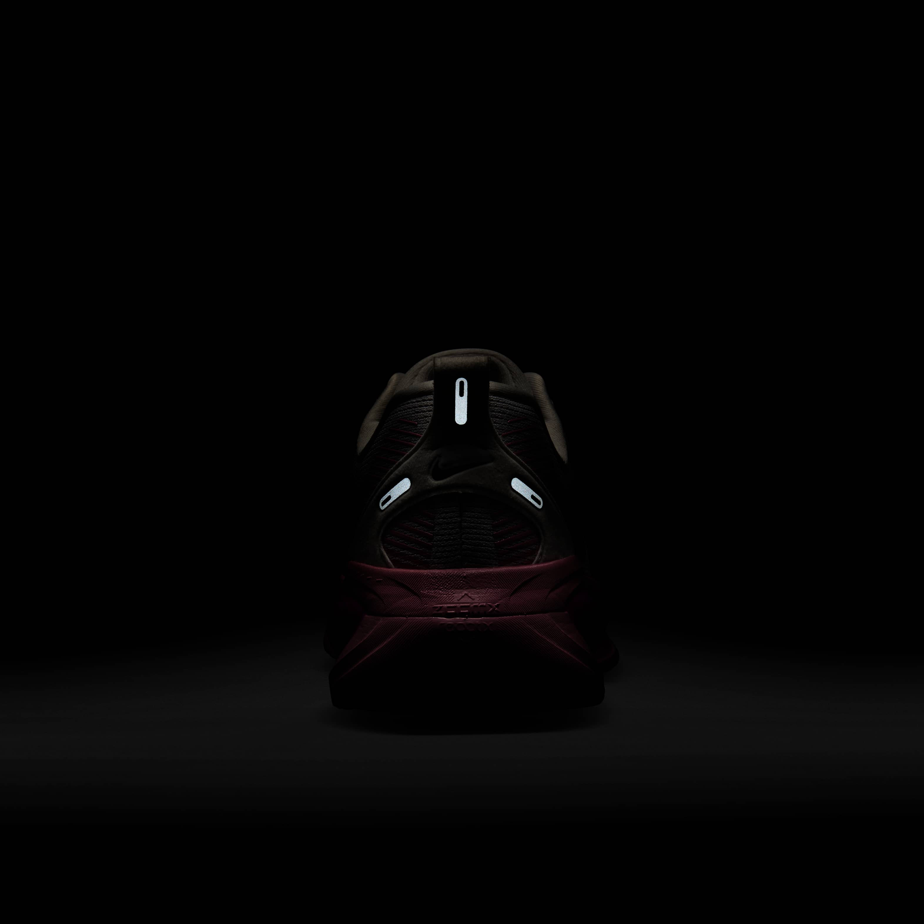 نايكي فوميرو 18 image number 8