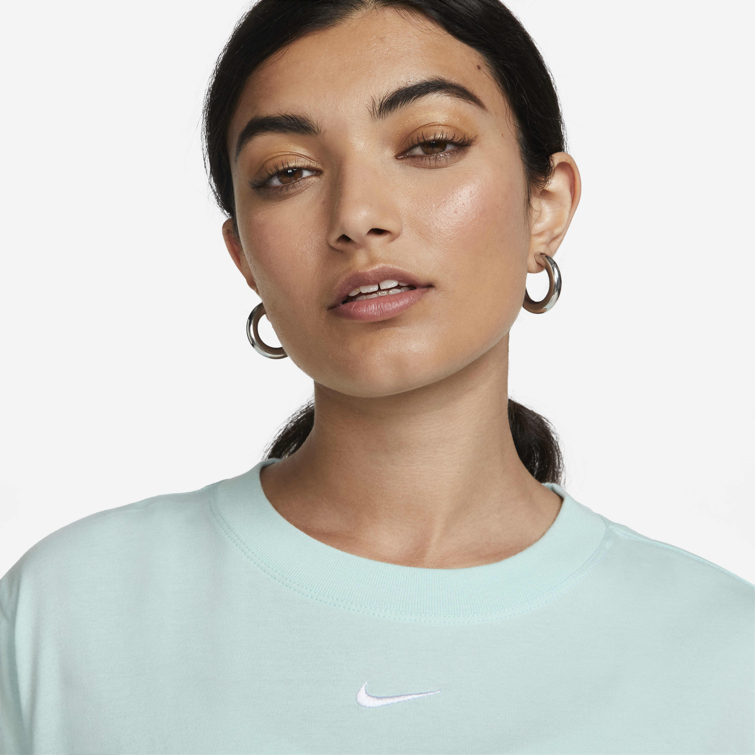 Nike Sportswear Essential image number 2