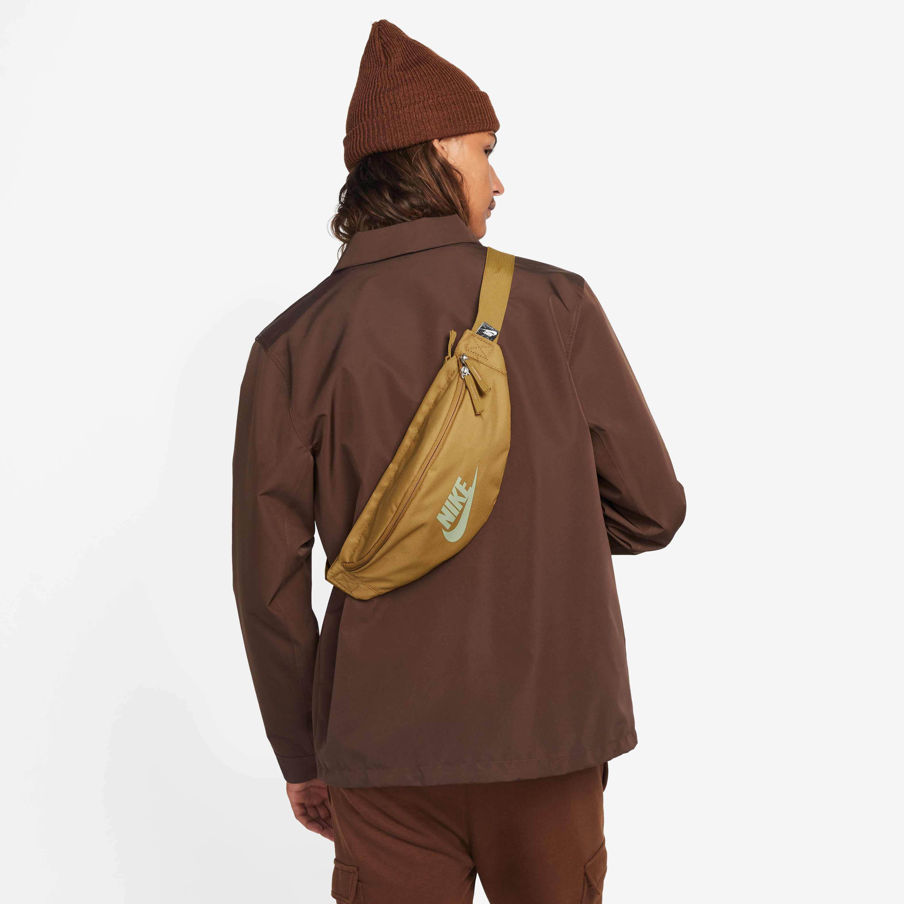 نايكي هيرتج image number 1