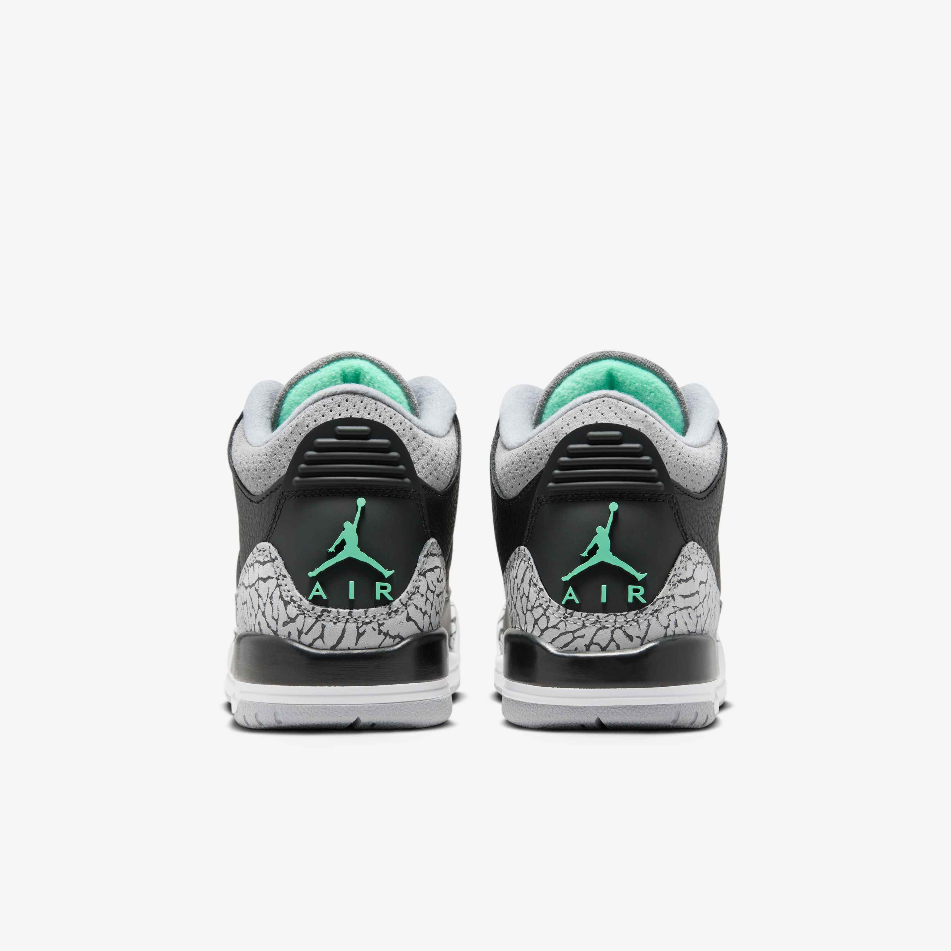 Air Jordan 3 Retro 'Medium Olive' image number 5
