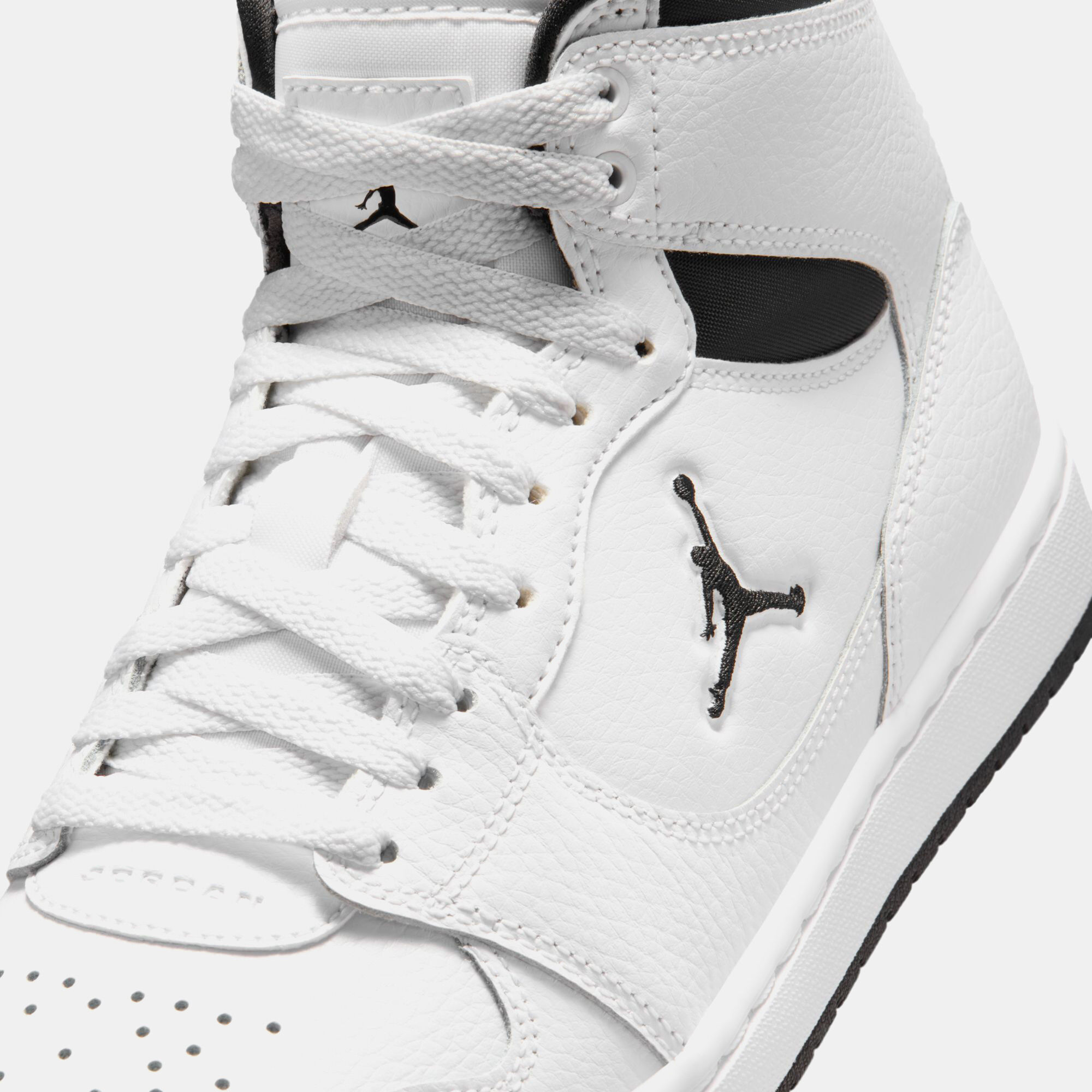 Jordan Court Connect Mid image number 8