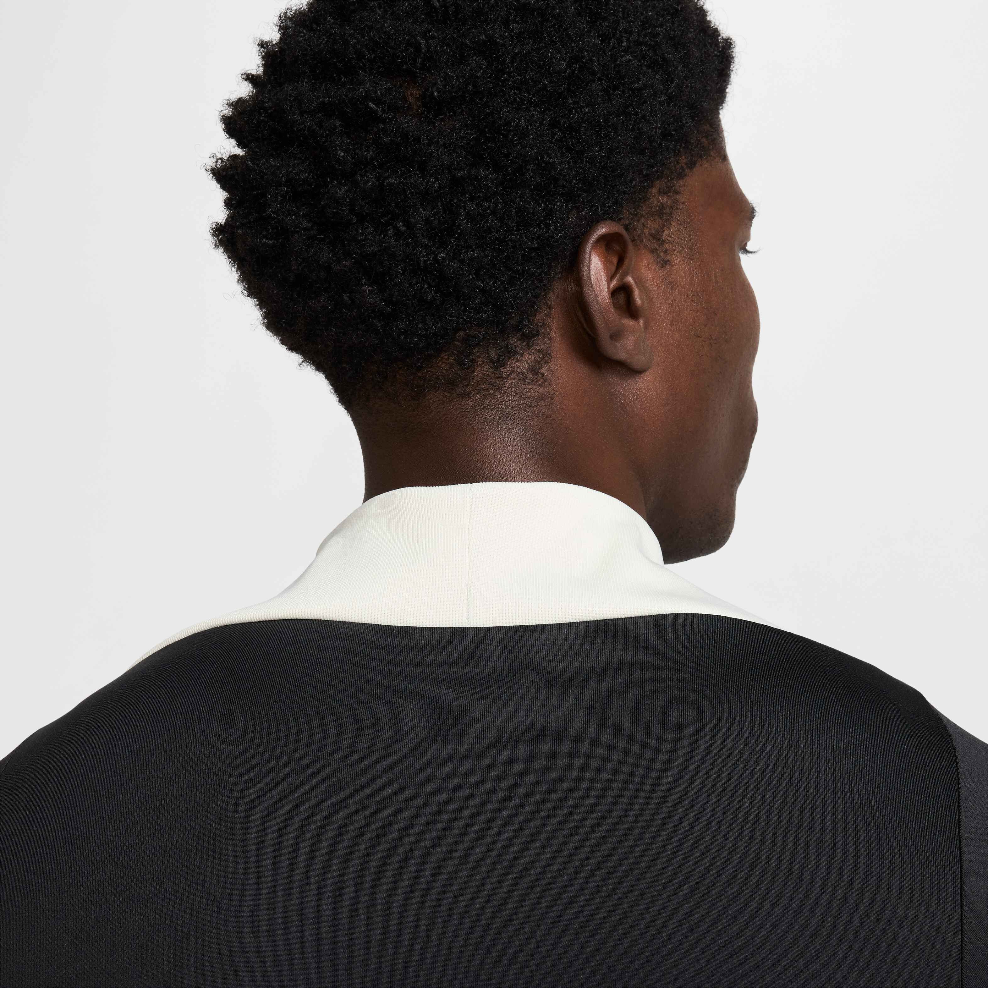 Liverpool F.C. Strike Special Edition image number 5