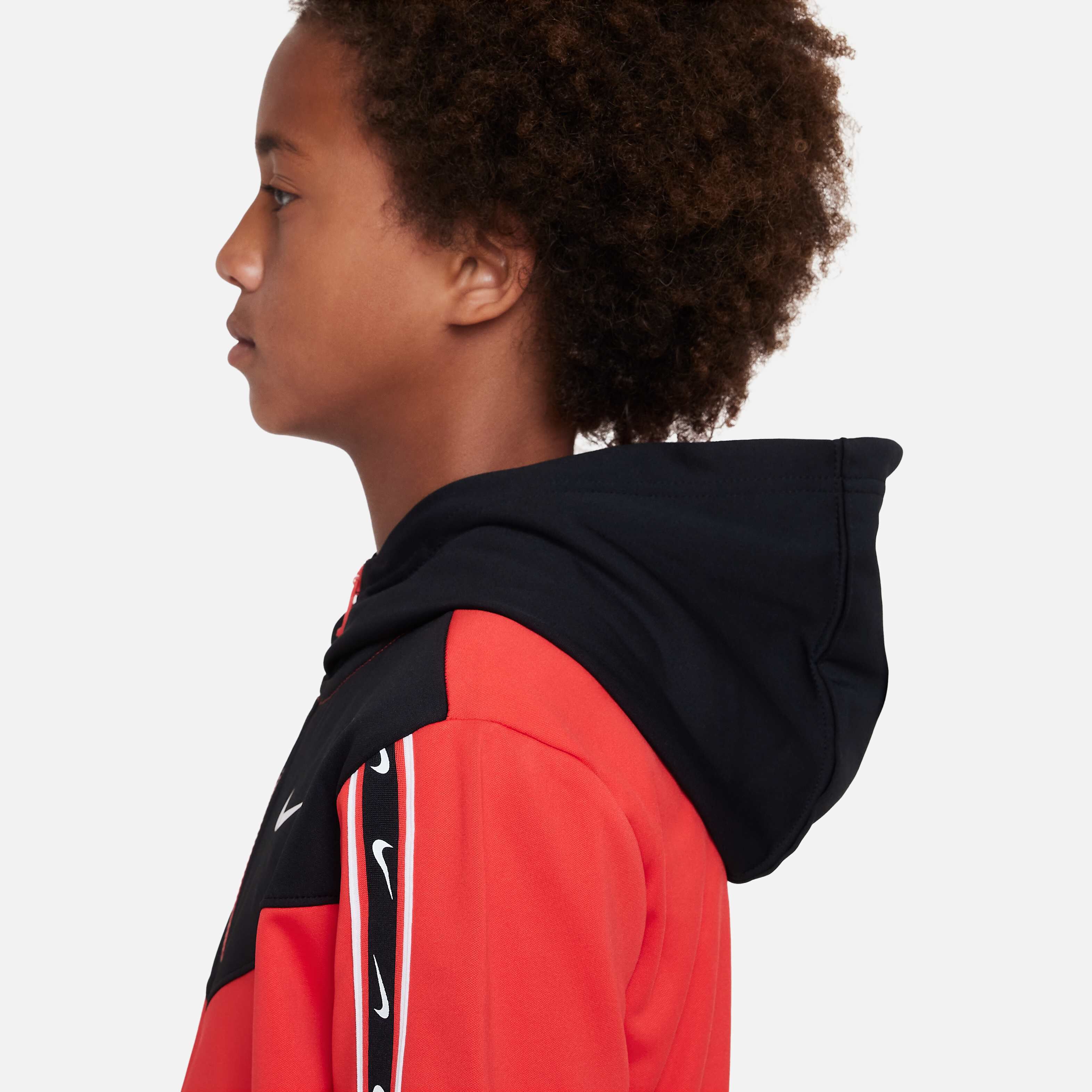 Nike Sportswear Repeat image number 4