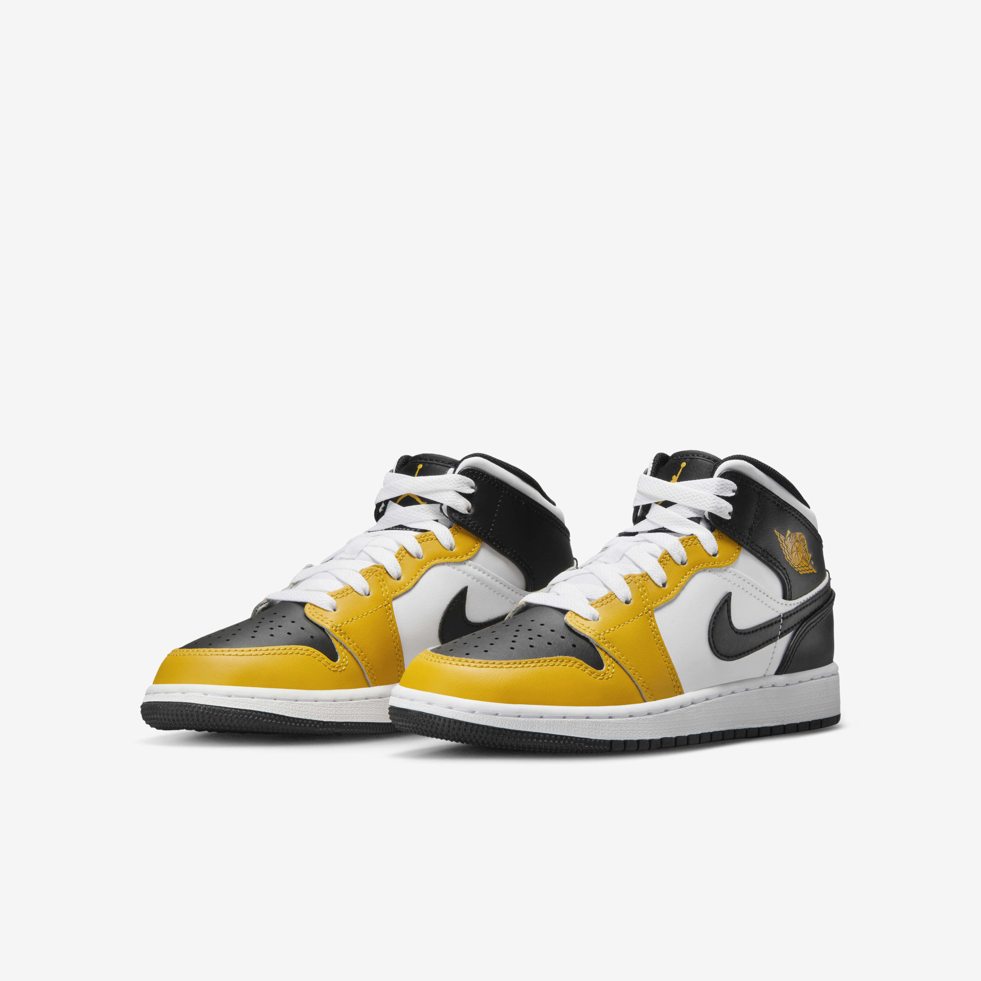 Air Jordan 1 Mid image number 4