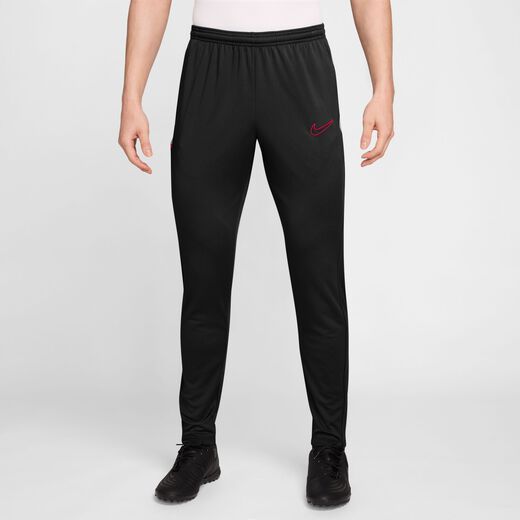 نايكي أكاديمي