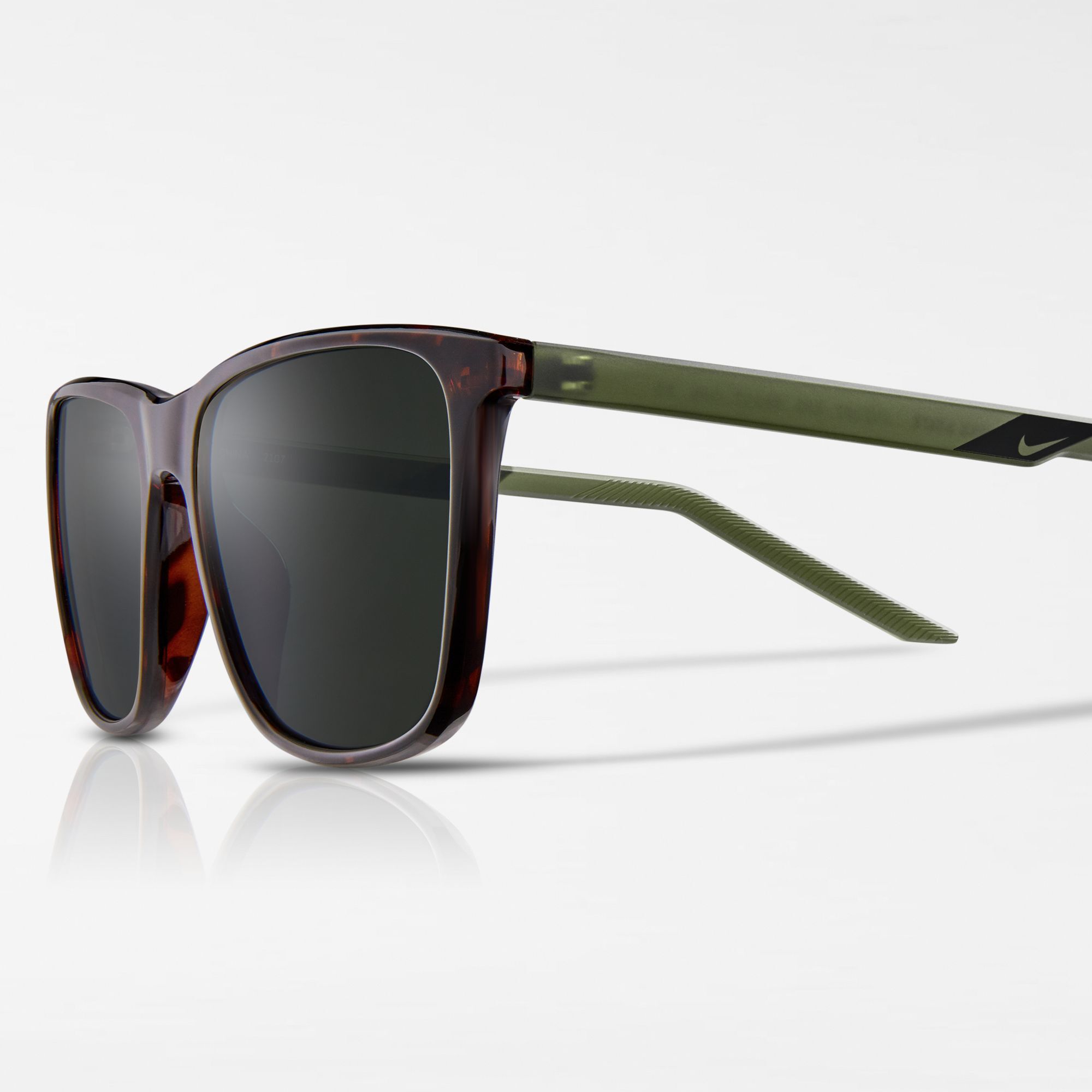 نايكي ستيت image number 1