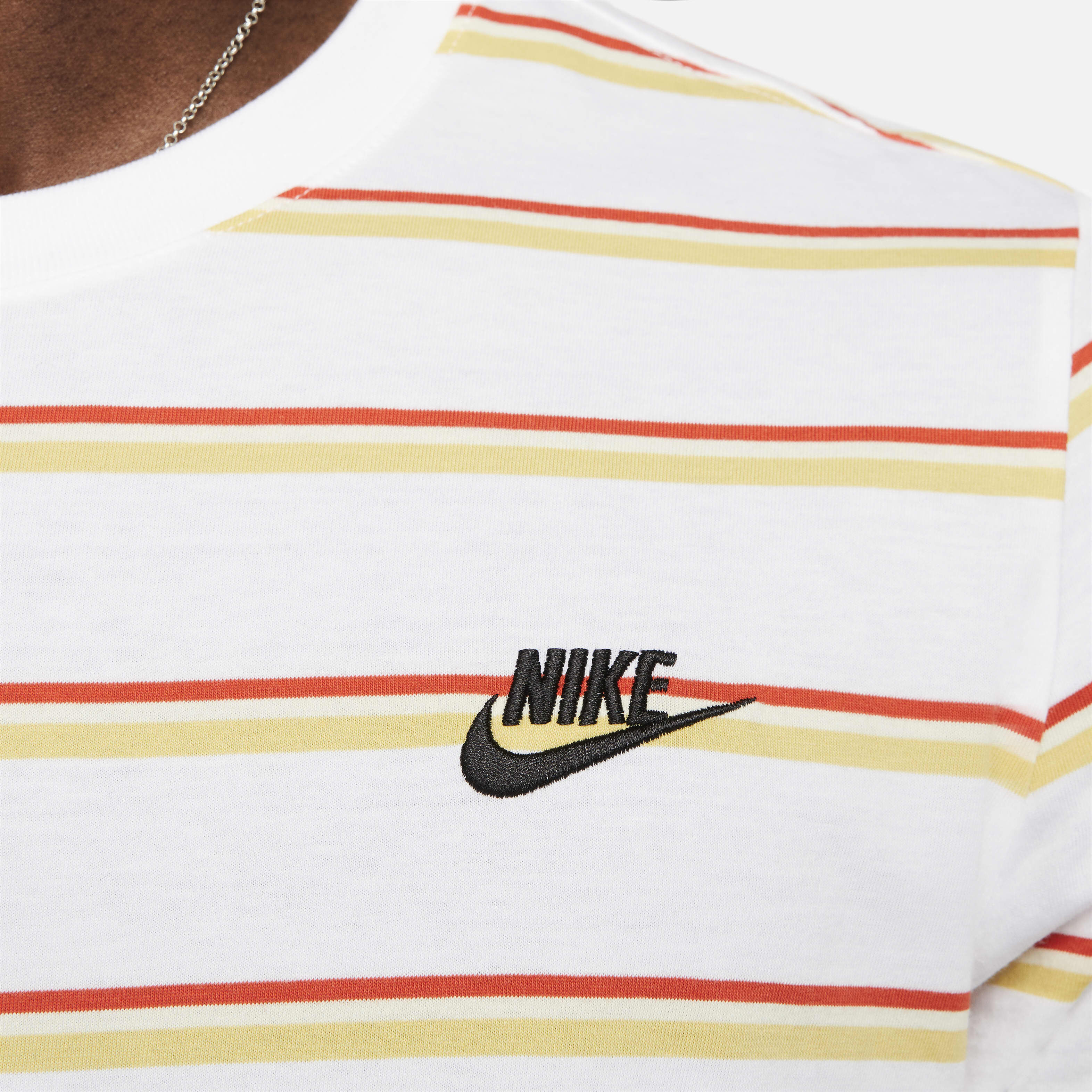 Nike Sportswear Club image number 3