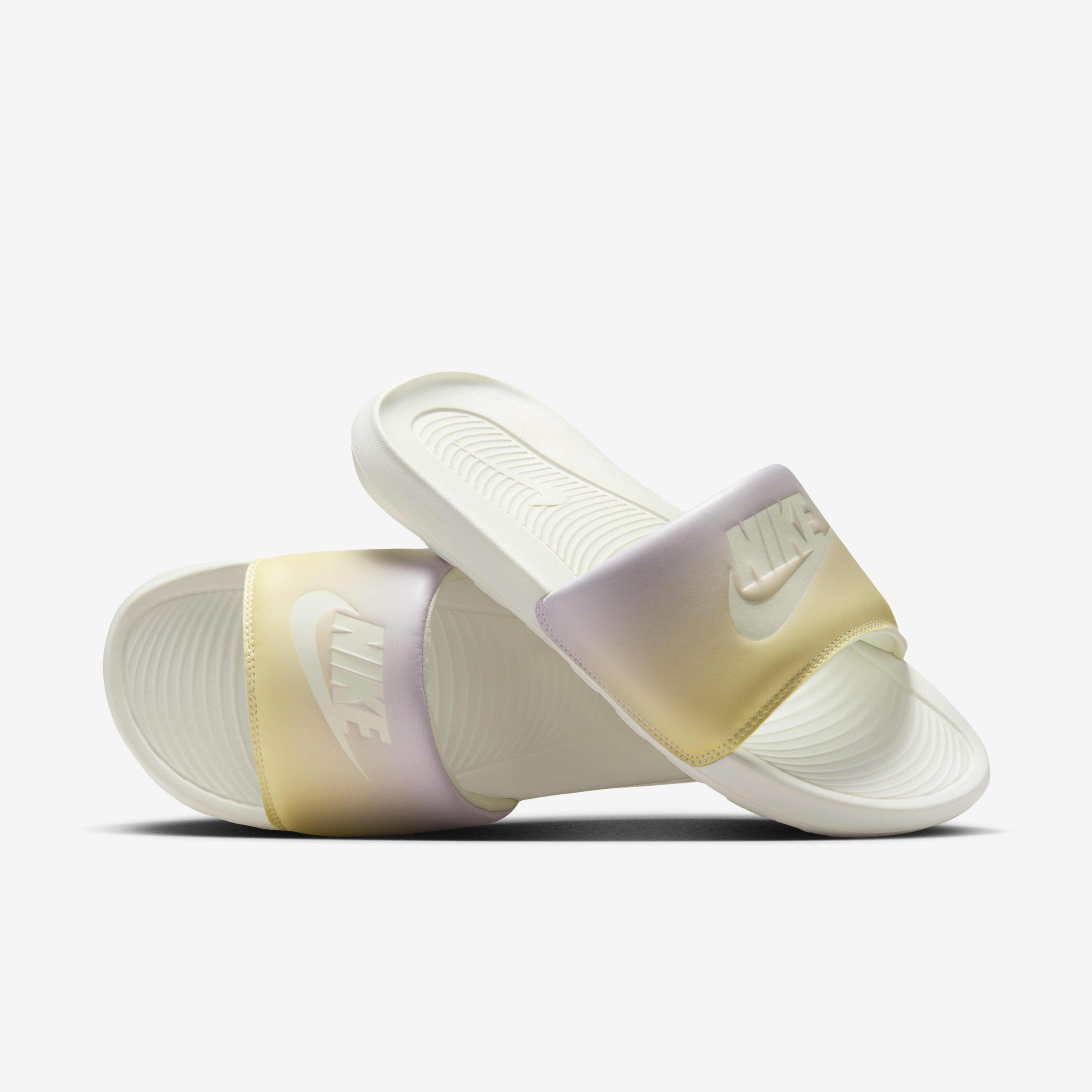 Buy Nike Victori One Women s Print Slides Nike Qatar Official