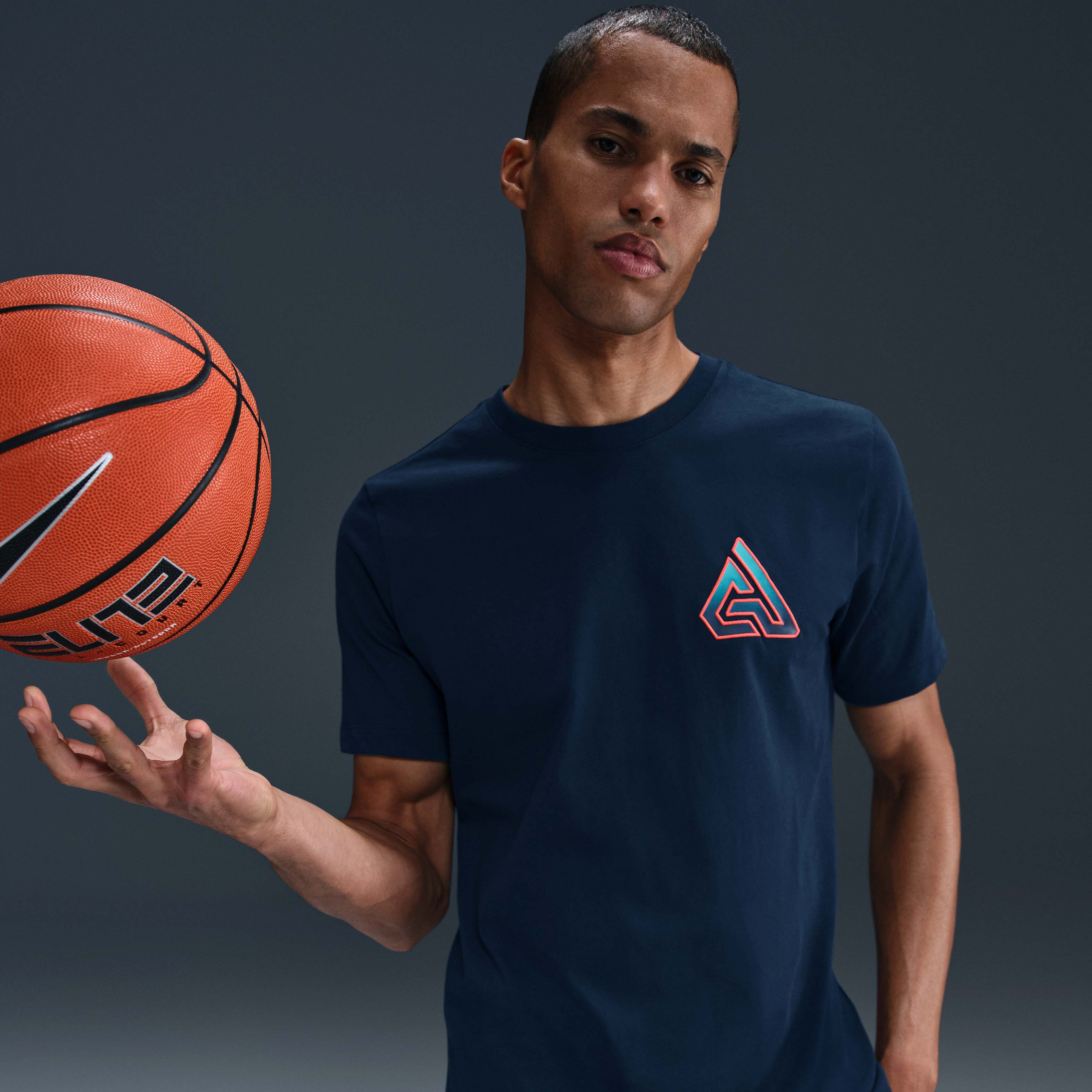 Giannis image number 0