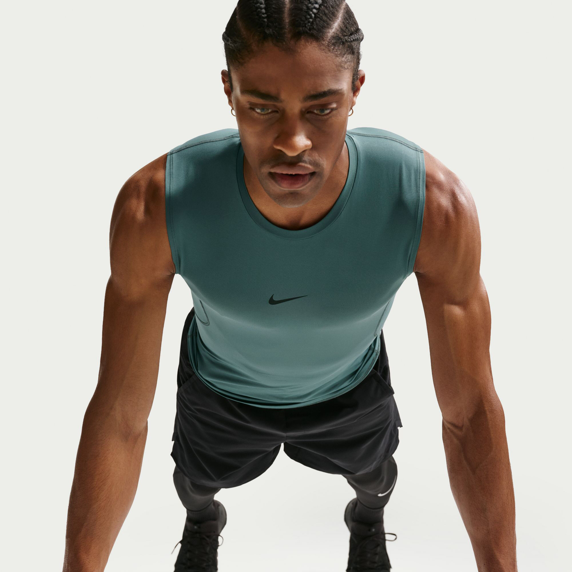 Nike Pro image number 4