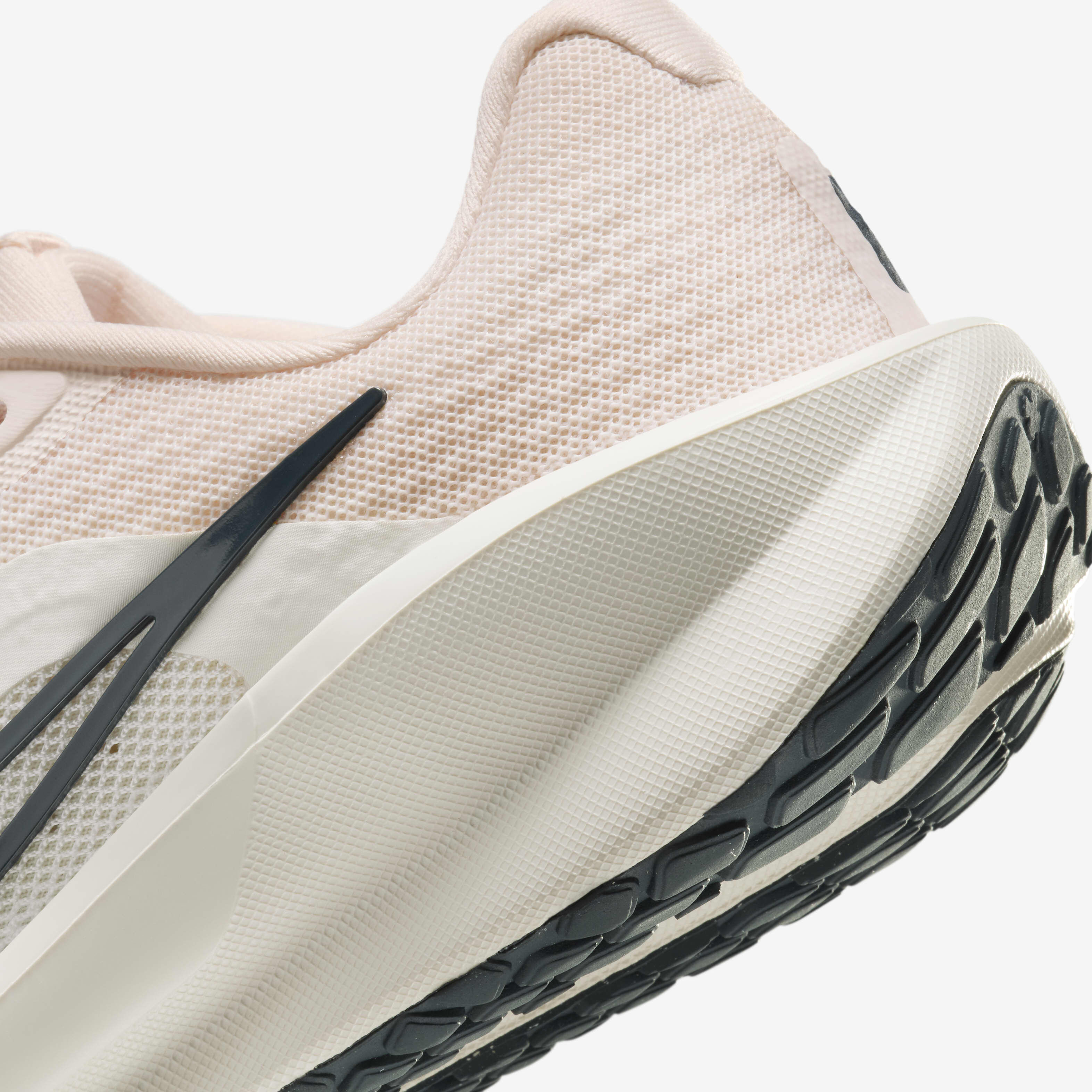 Nike downshifter 7 vs pegasus 35 top