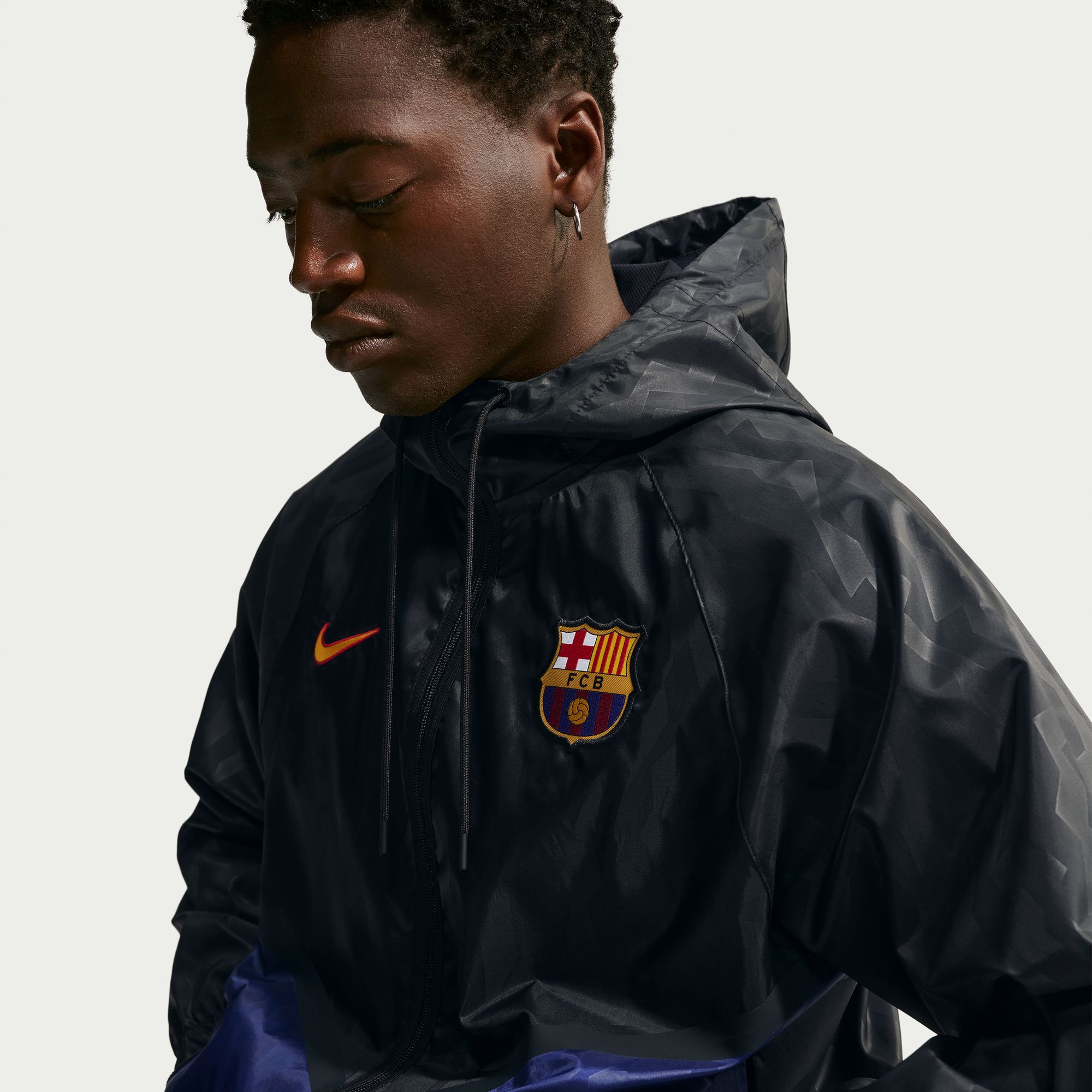 برشلونة البديل image number 4
