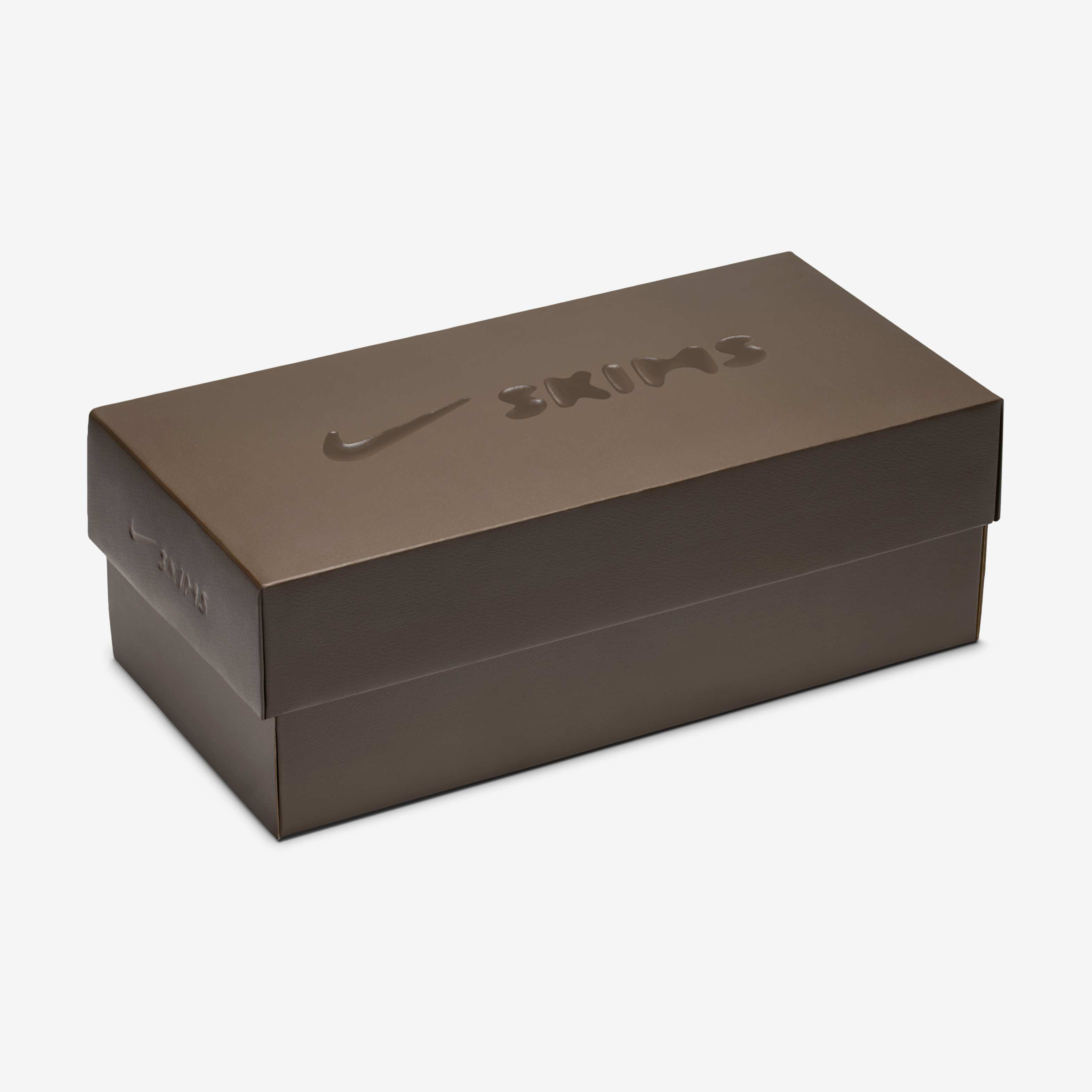 NikeSKIMS Rift Satin image number 9