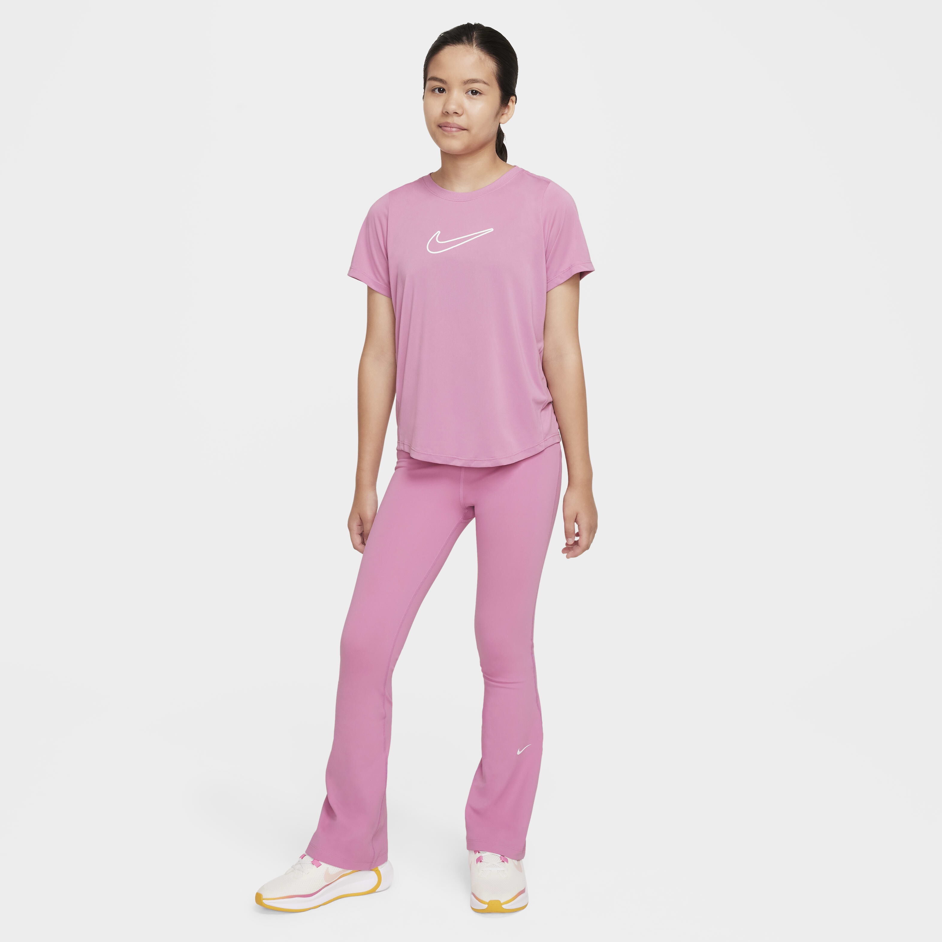 Nike One Fitted image number 3