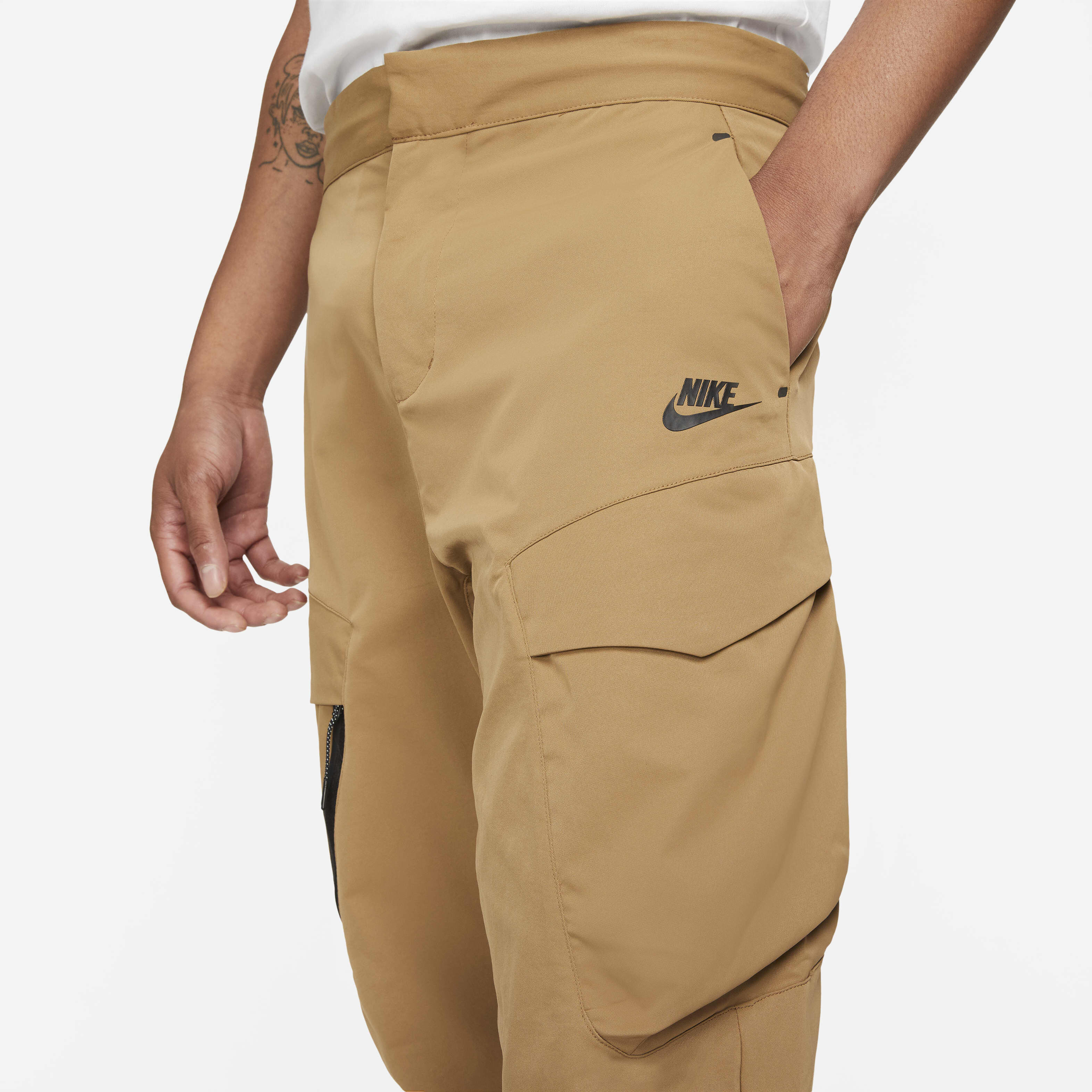 Nike Sportswear Tech Essentials image number 2