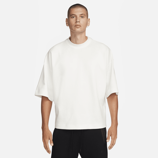 image edit remote-Nike, Nike Sportswear Tech Fleece Re-Imagined, Men's Oversized Short-Sleeve Sweatshirt