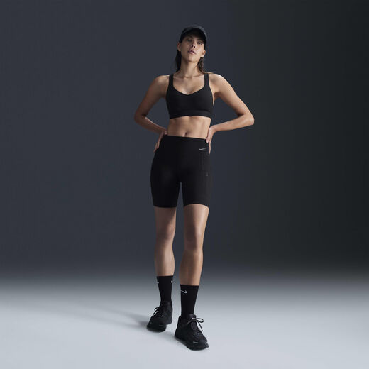 Shorts-Nike, Nike Go, Women's Firm-Support Mid-Rise 20cm (approx.) Biker Shorts with Pockets