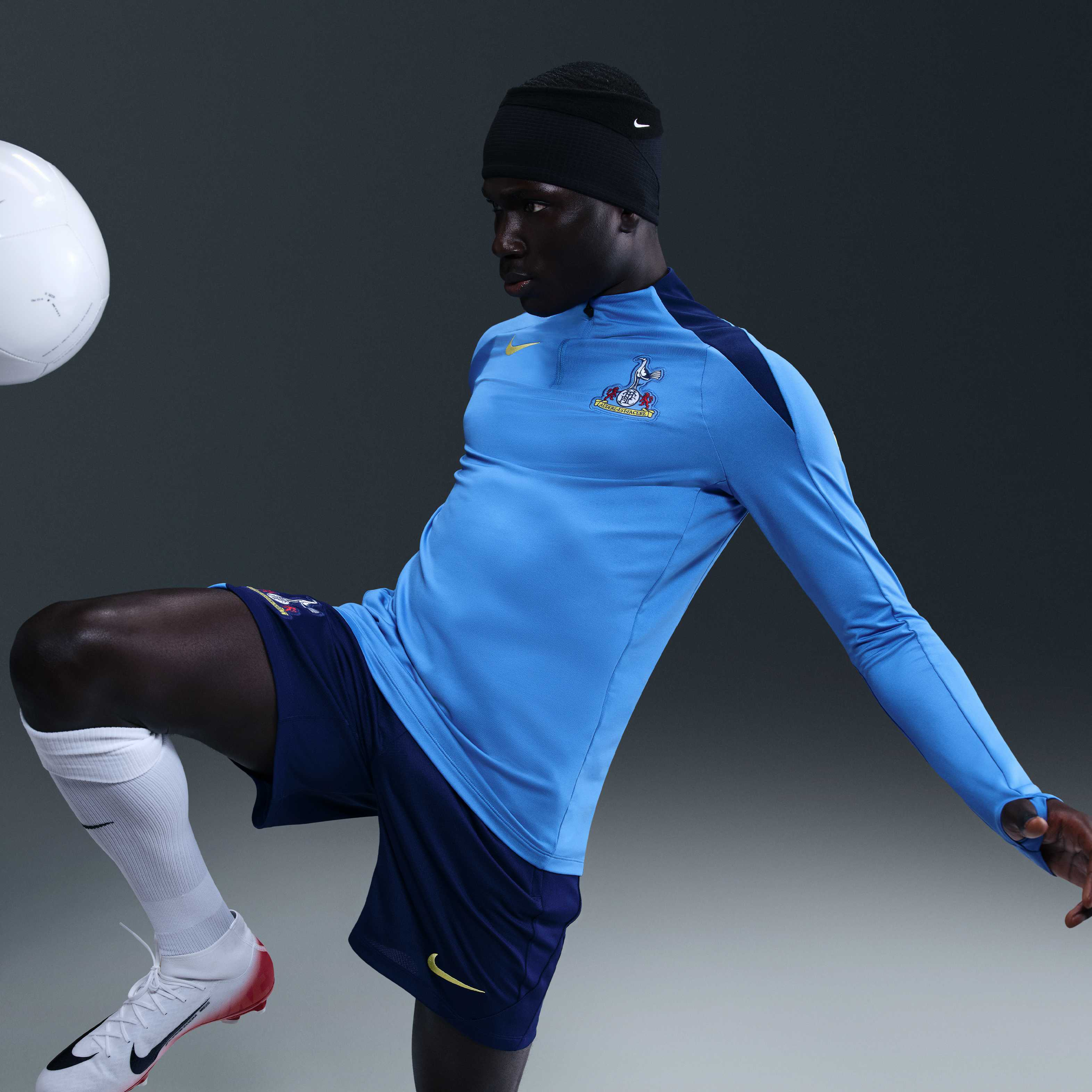 Tottenham Hotspur Strike Third image number 2