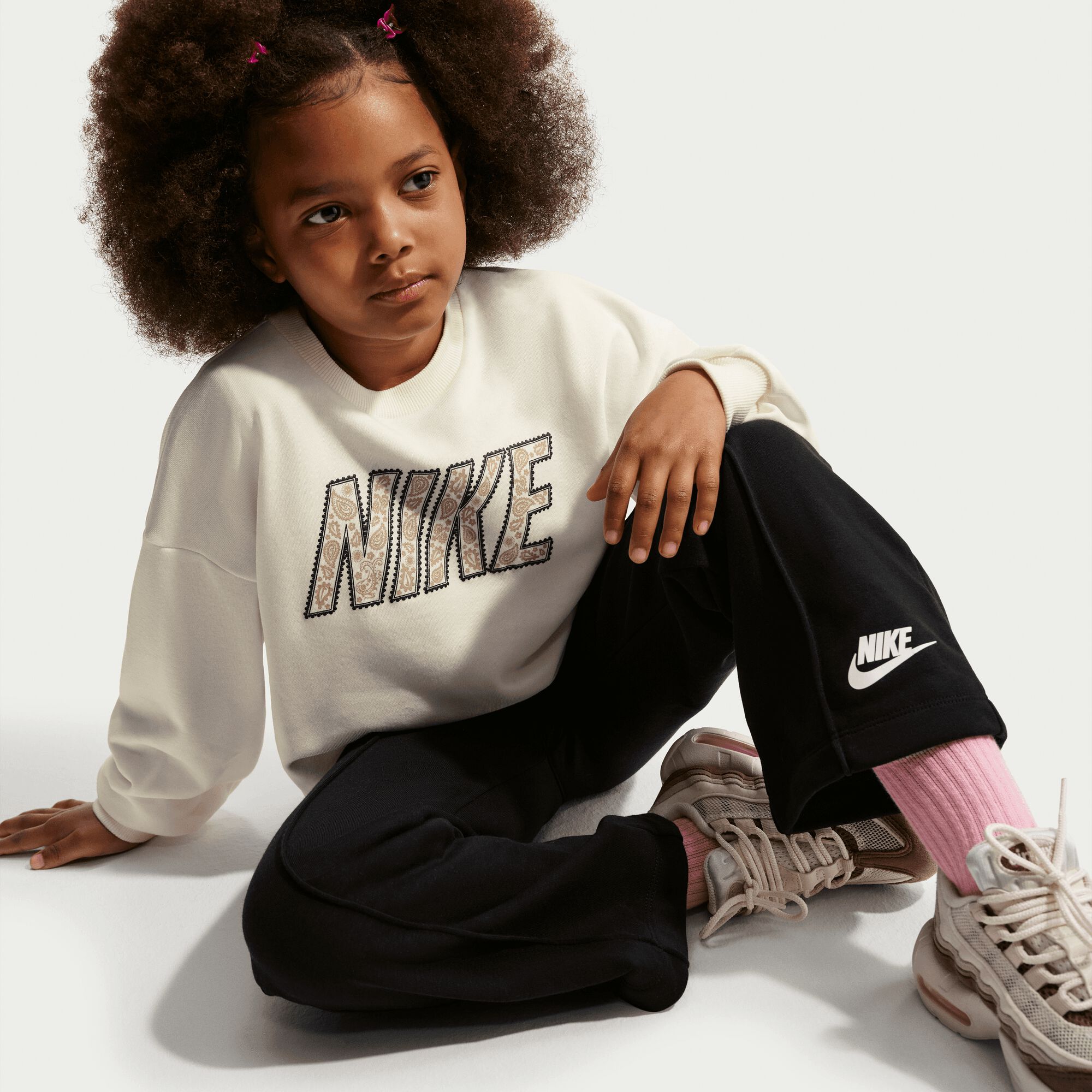 Nike Retro Remix image number 6