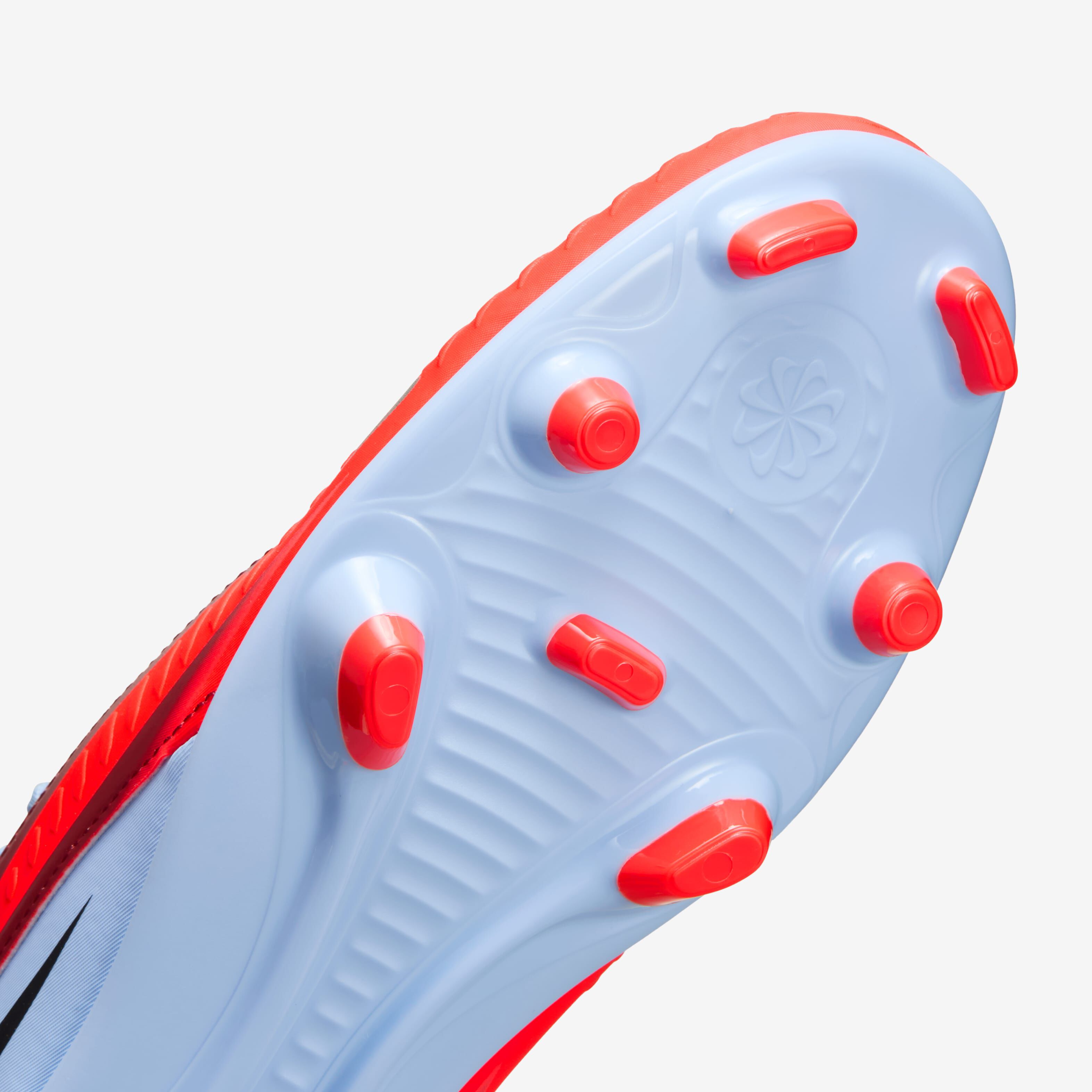 Nike Phantom 6 Low Club image number 6