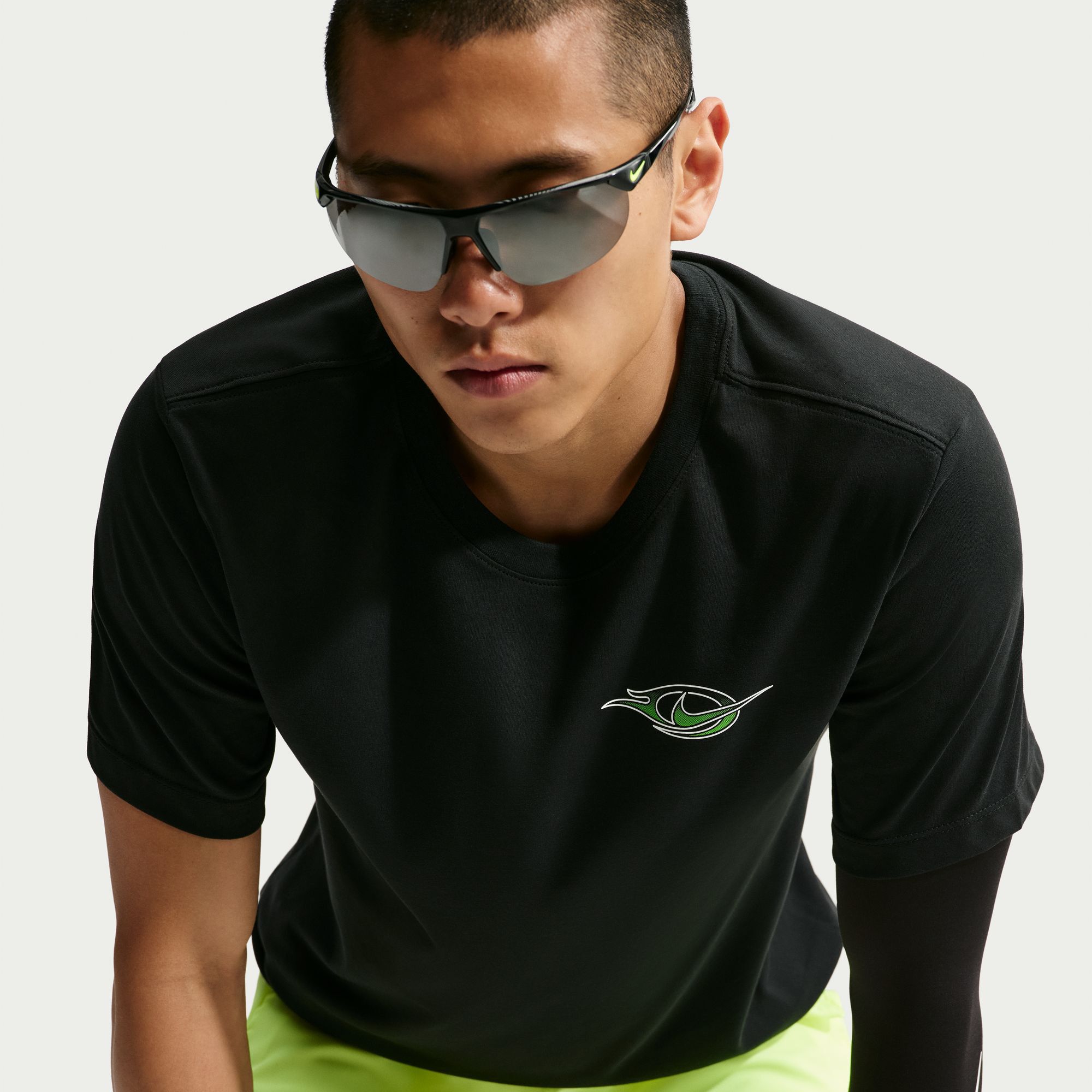 Nike image number 2