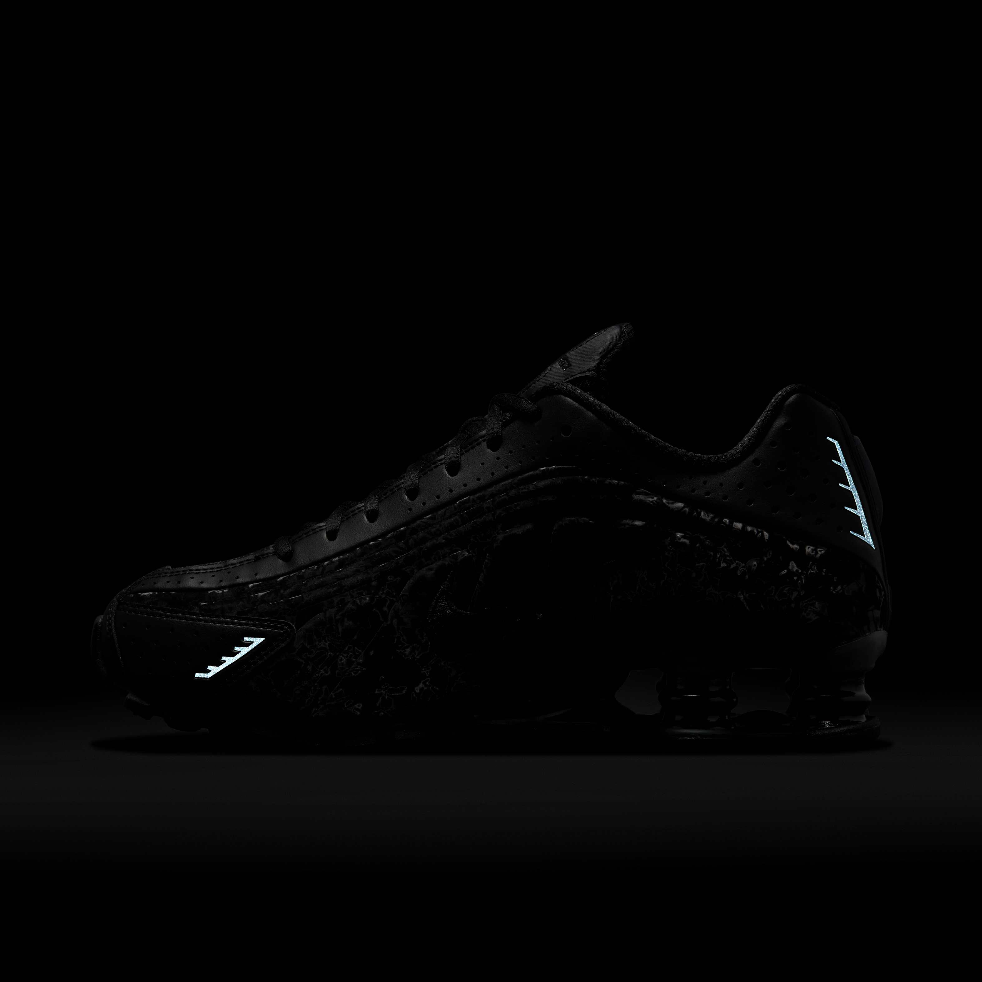 Nike Shox R4 image number 11