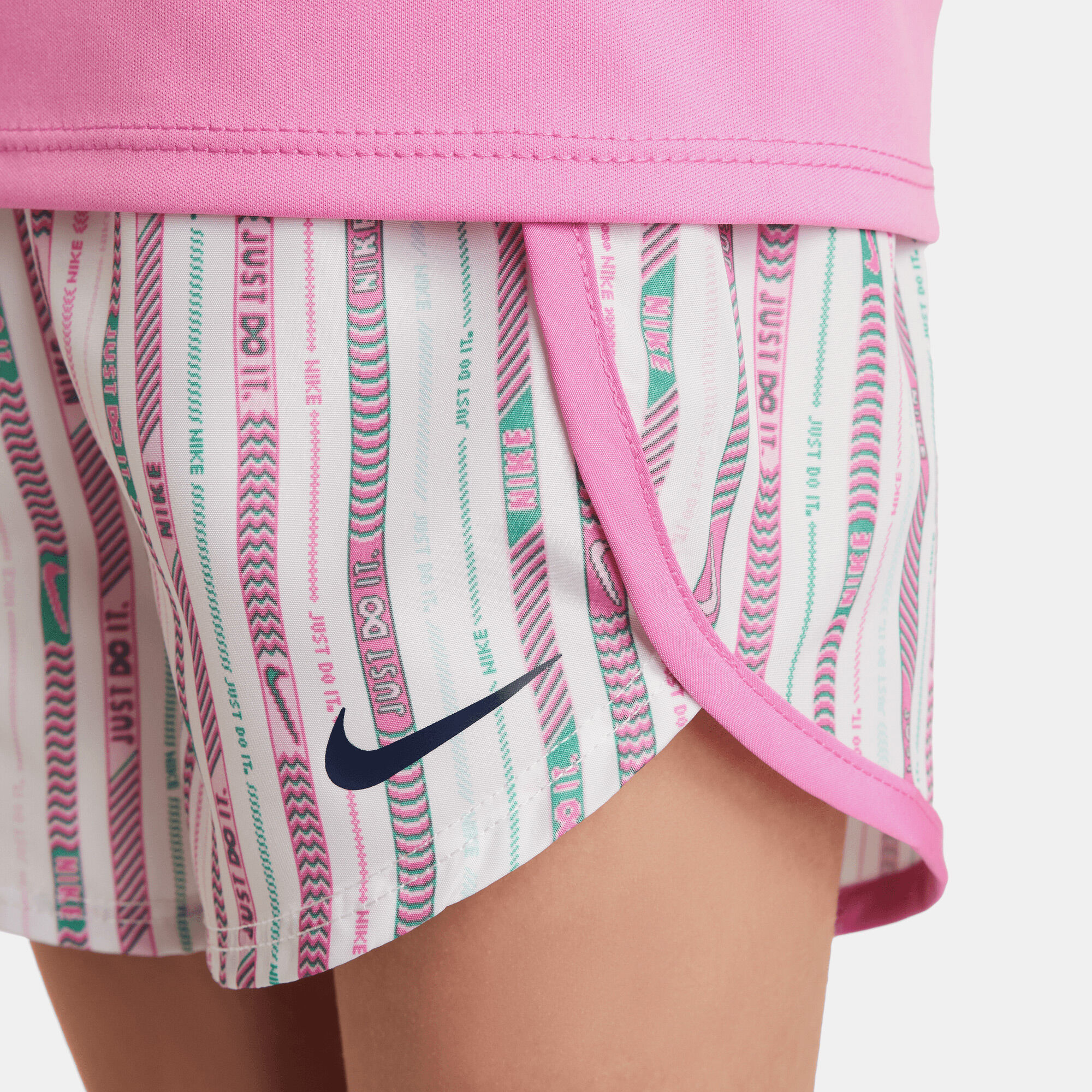 Nike Dri-FIT Happy Camper image number 5