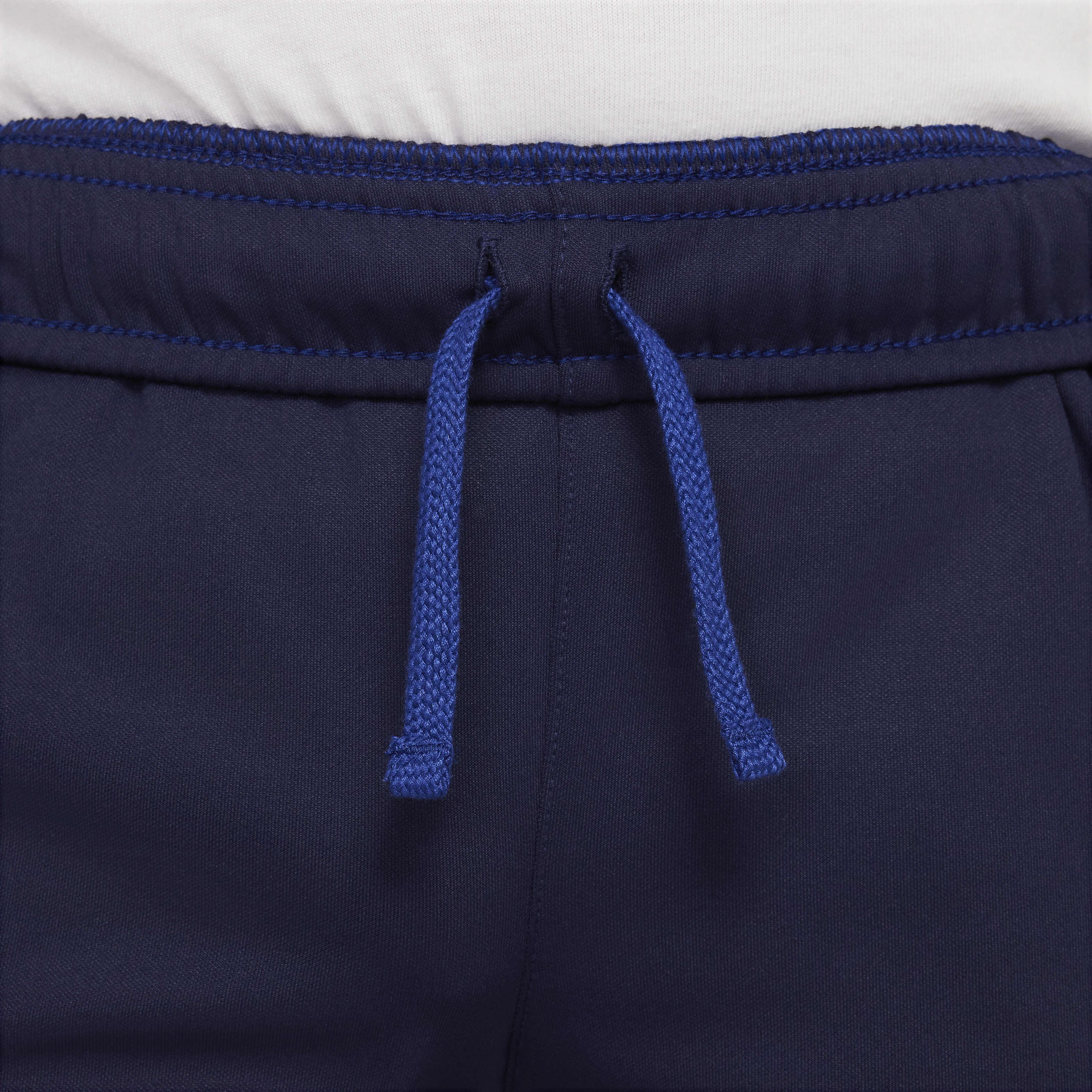 Nike Sportswear Repeat image number 2