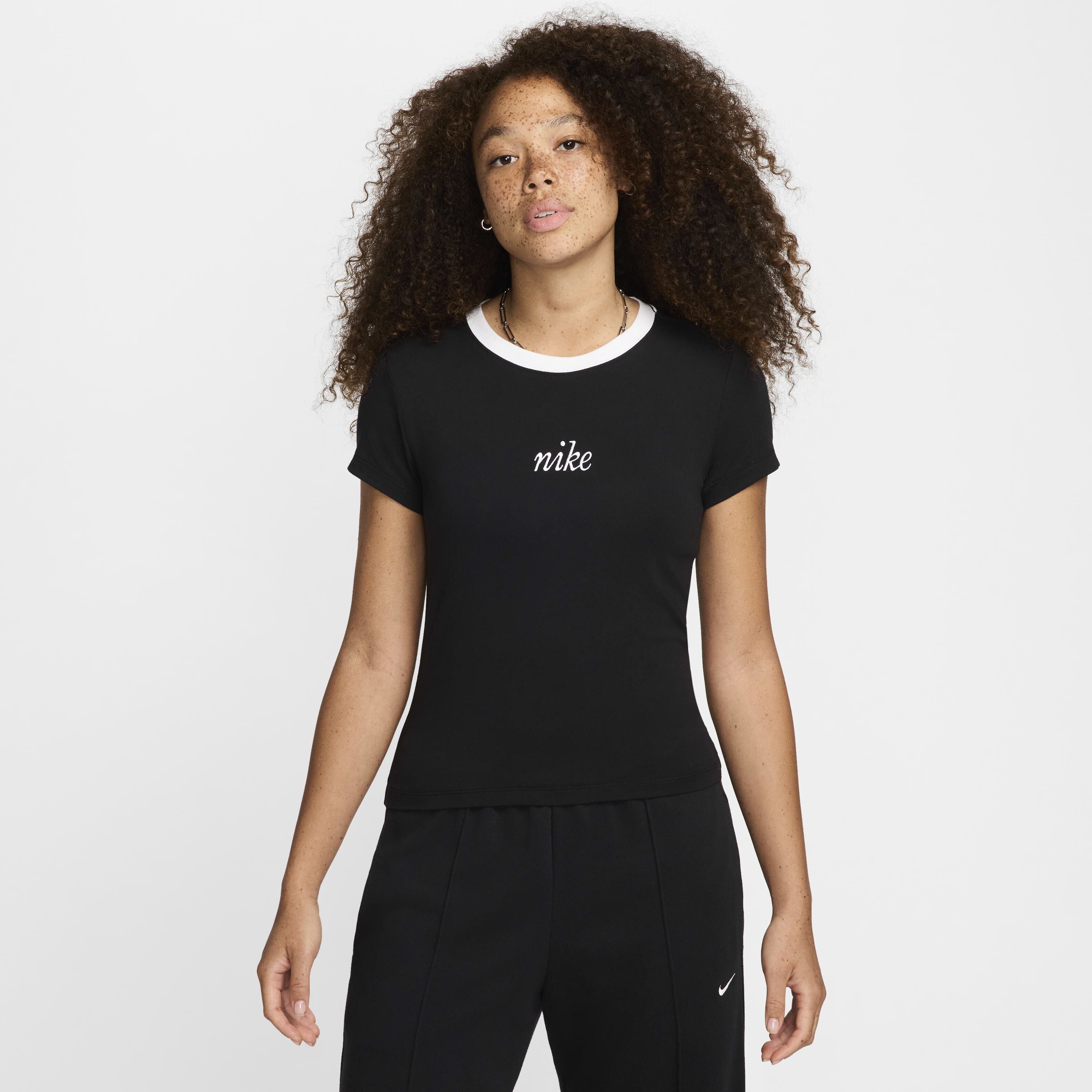 Nike slim fit t shirt women's shop