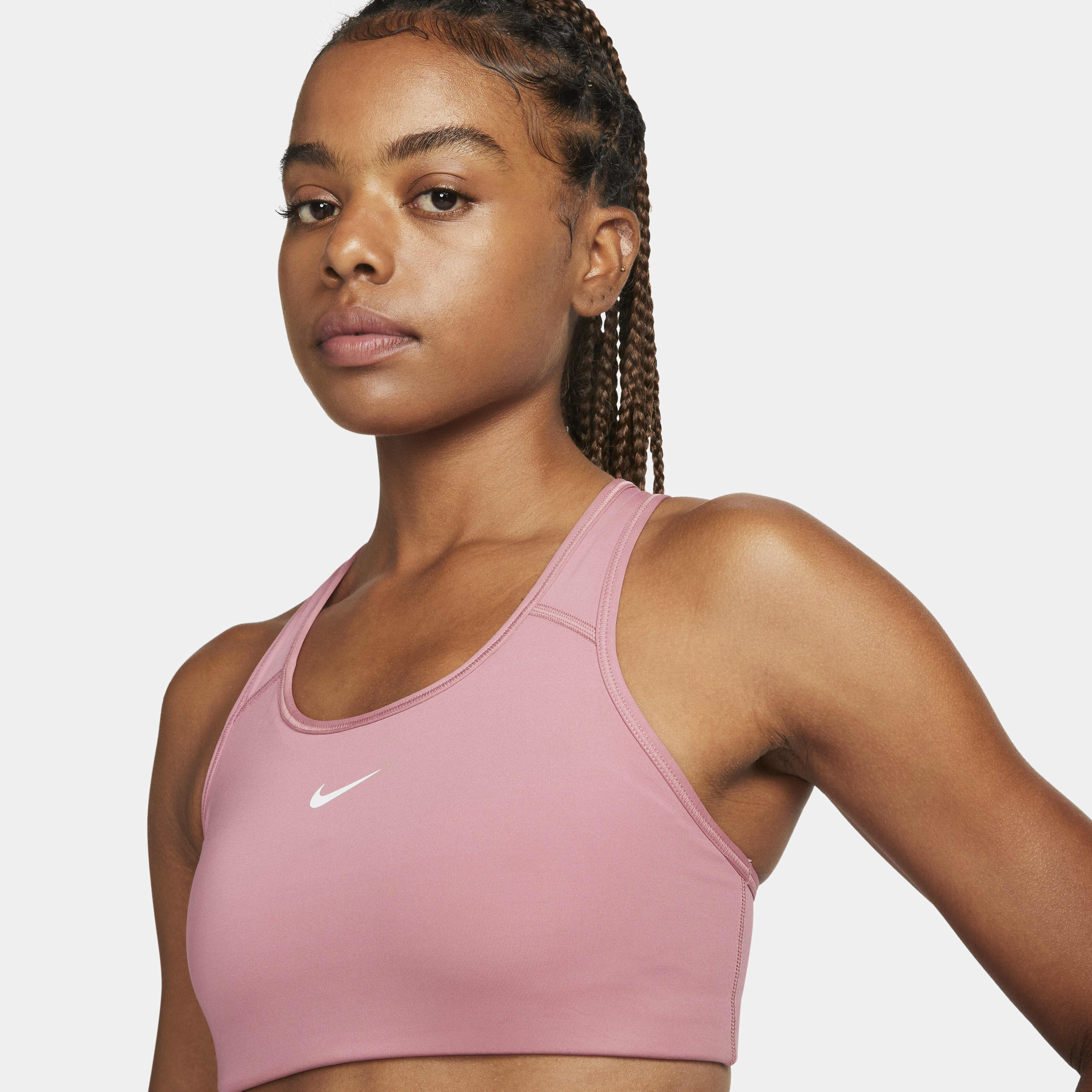 نايكي سووش image number 3